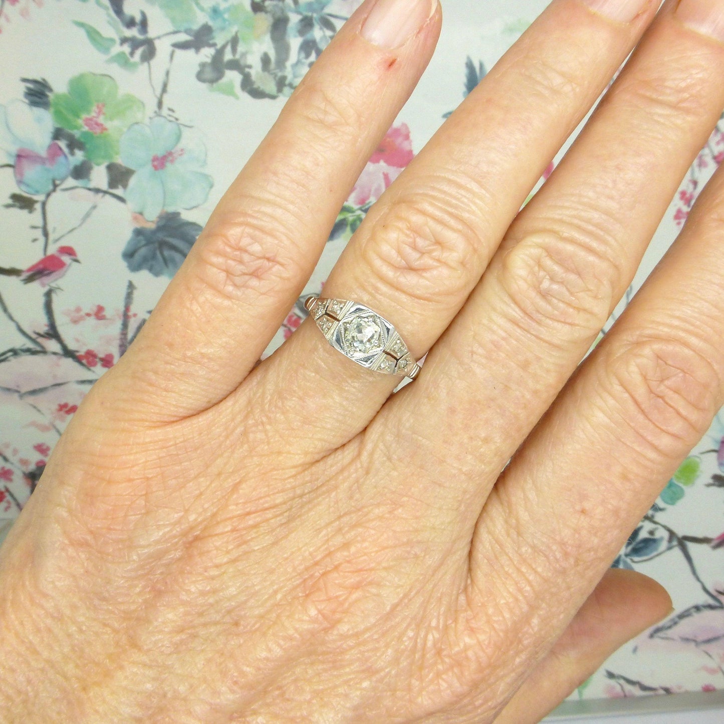 Antique Art Deco Platinum & 18ct white gold diamond solitaire ring c.1920s