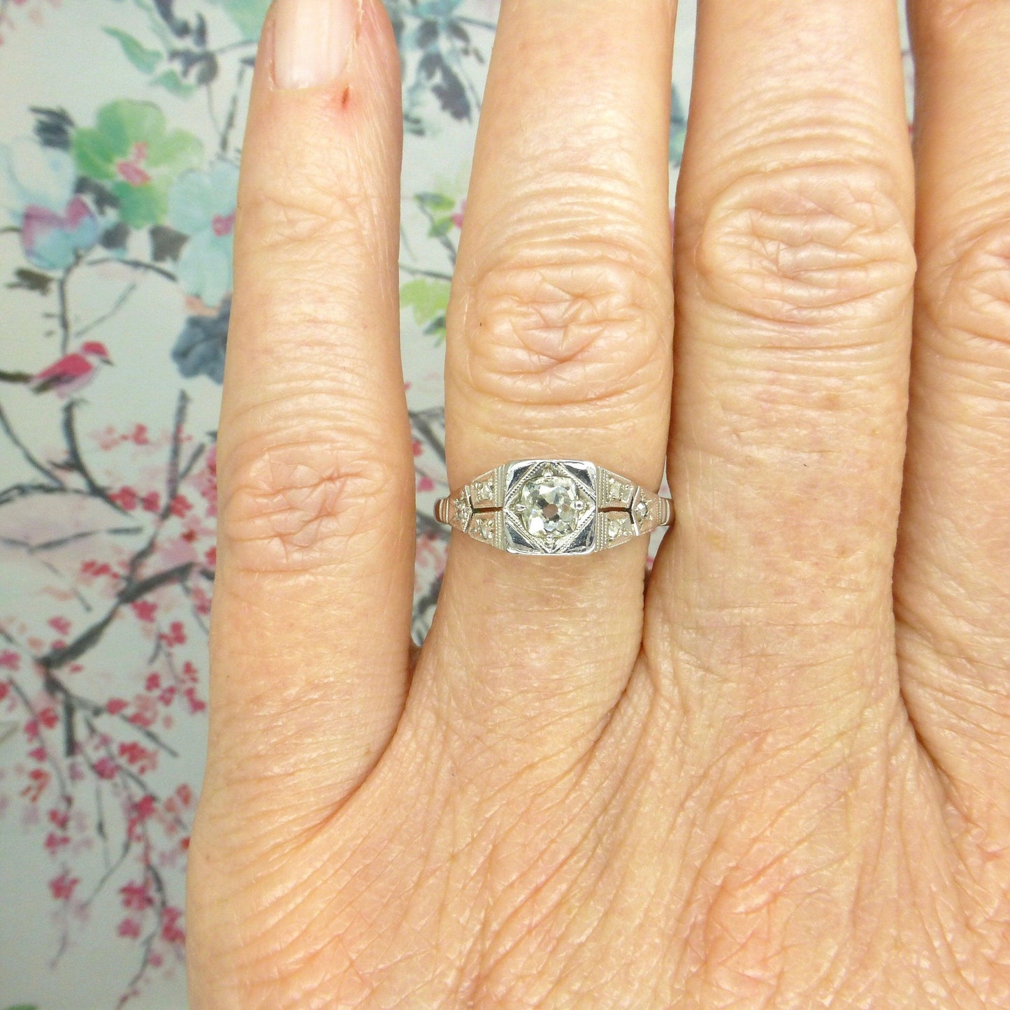 Antique Art Deco Platinum & 18ct white gold diamond solitaire ring c.1920s