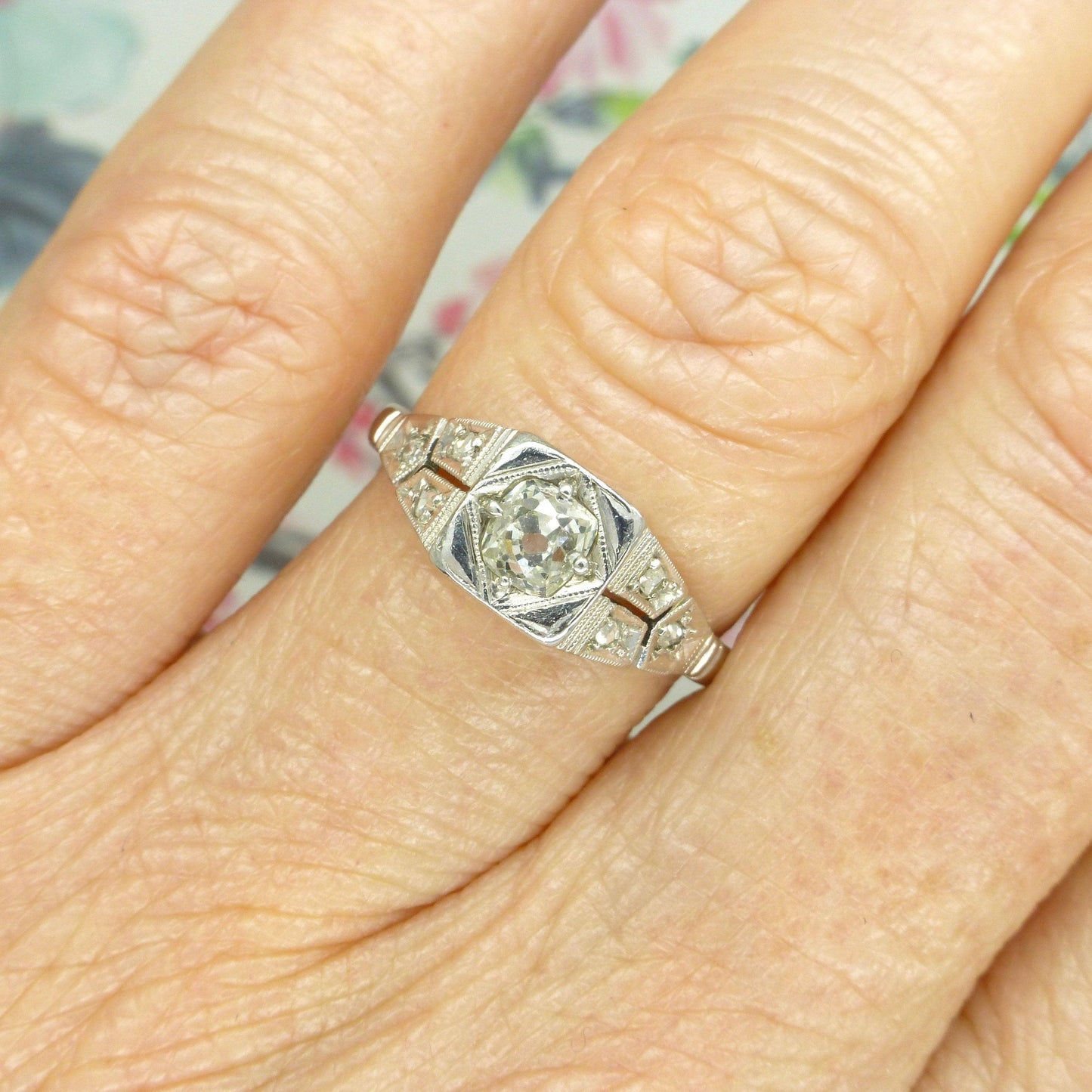 Antique Art Deco Platinum & 18ct white gold diamond solitaire ring c.1920s