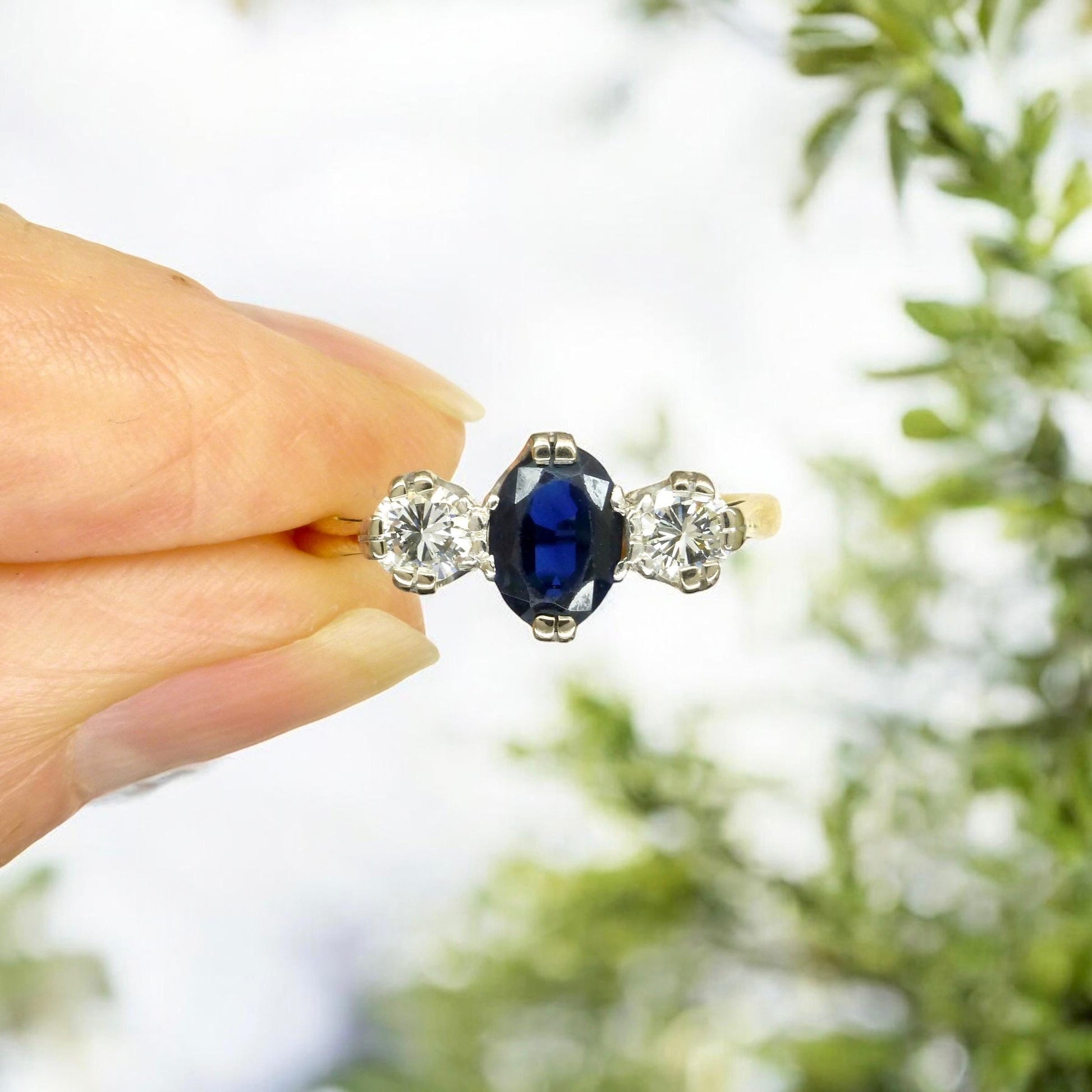 Vintage 18ct Platinum sapphire & diamond trilogy ring 1960