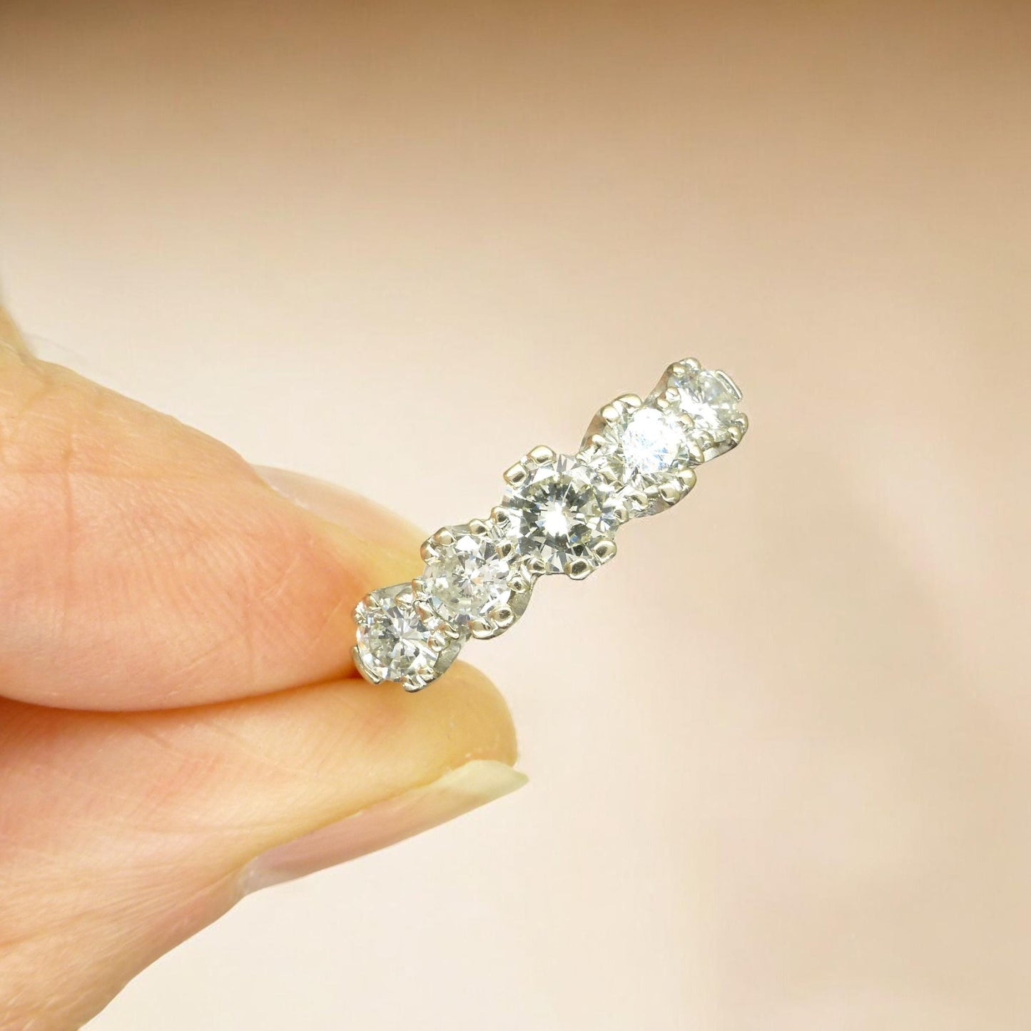 Vintage 18ct natural brilliant cut diamond five stone ring 1.00ct