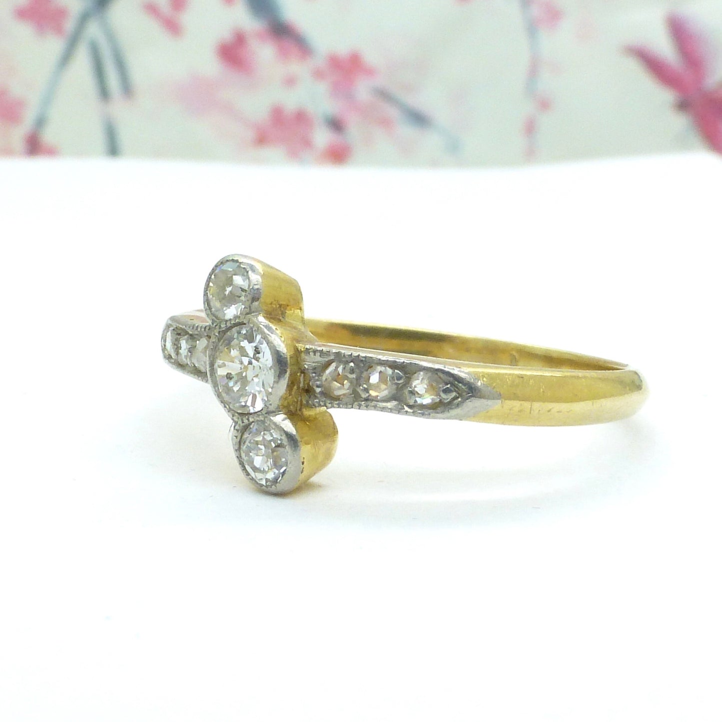 Antique Edwardian 18ct old cut diamond trilogy ring c1910's