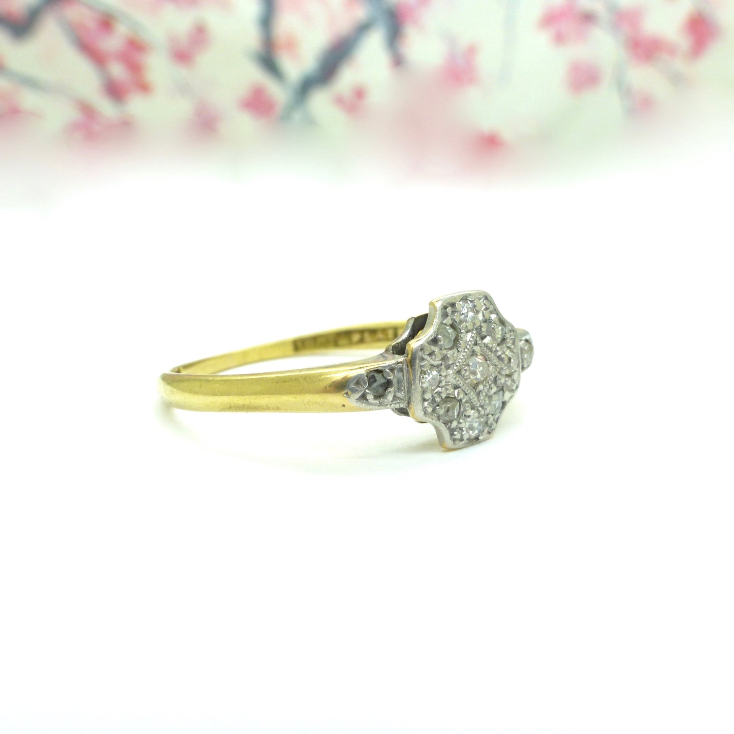 Art Deco 18ct Platinum diamond cluster ring c1920's