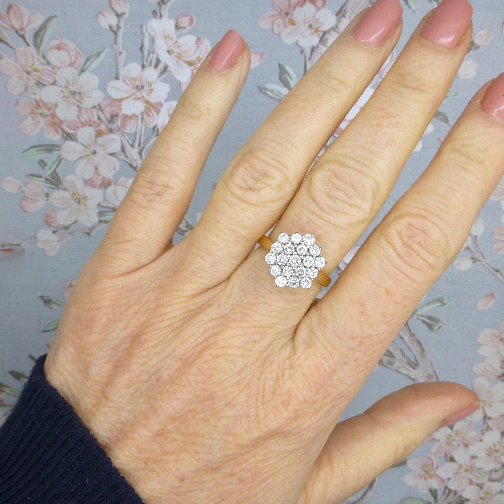 Vintage 18ct Diamond halo cluster engagament ring 1.00ct ~ 1980's