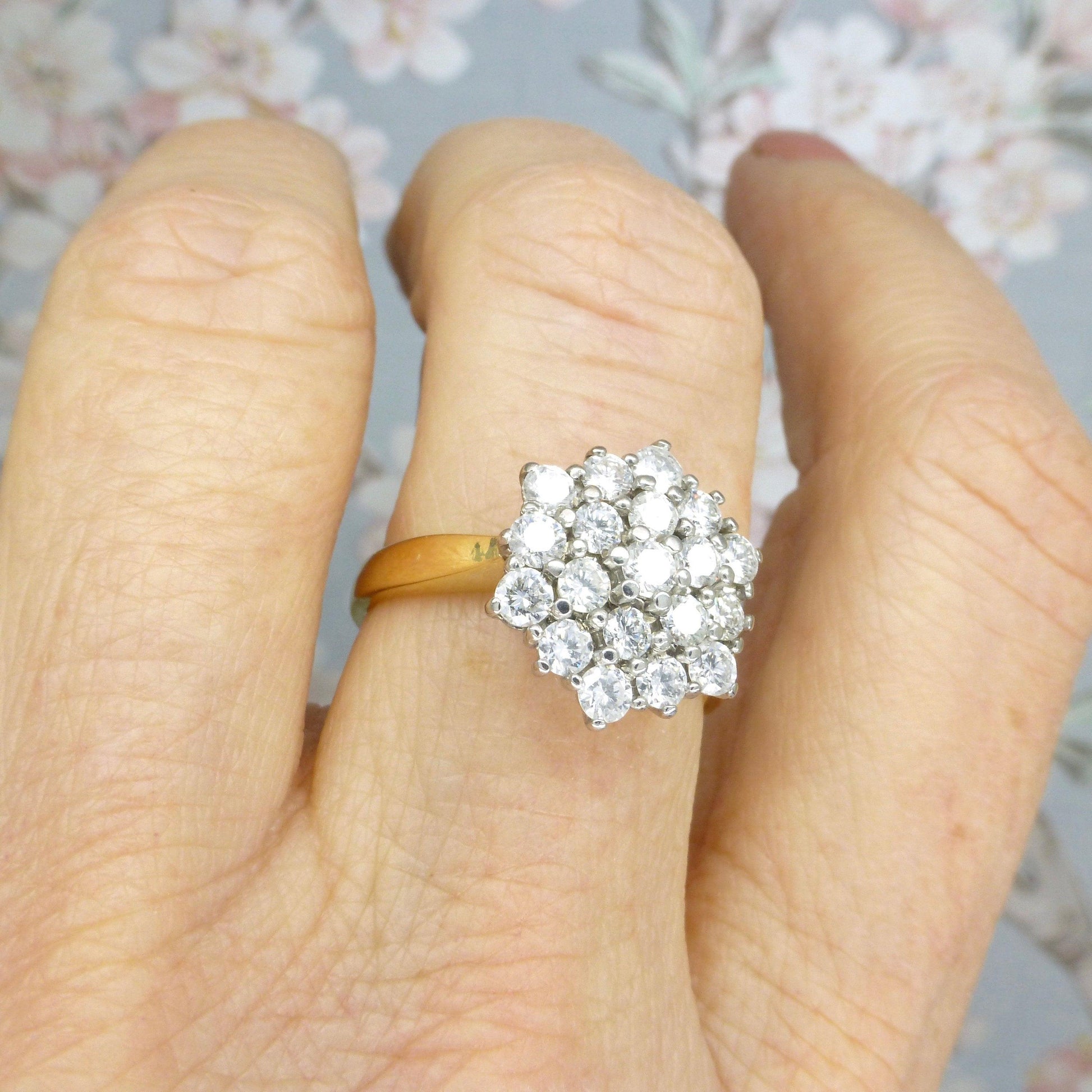 Vintage 18ct Diamond halo cluster engagament ring 1.00ct ~ 1980's