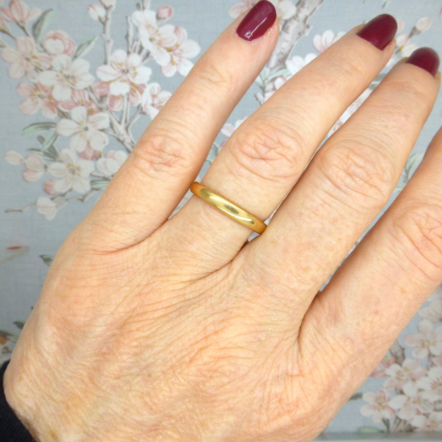 Vintage Art Deco 22ct gold wedding ring dated 1932 - old gold band -size M/6