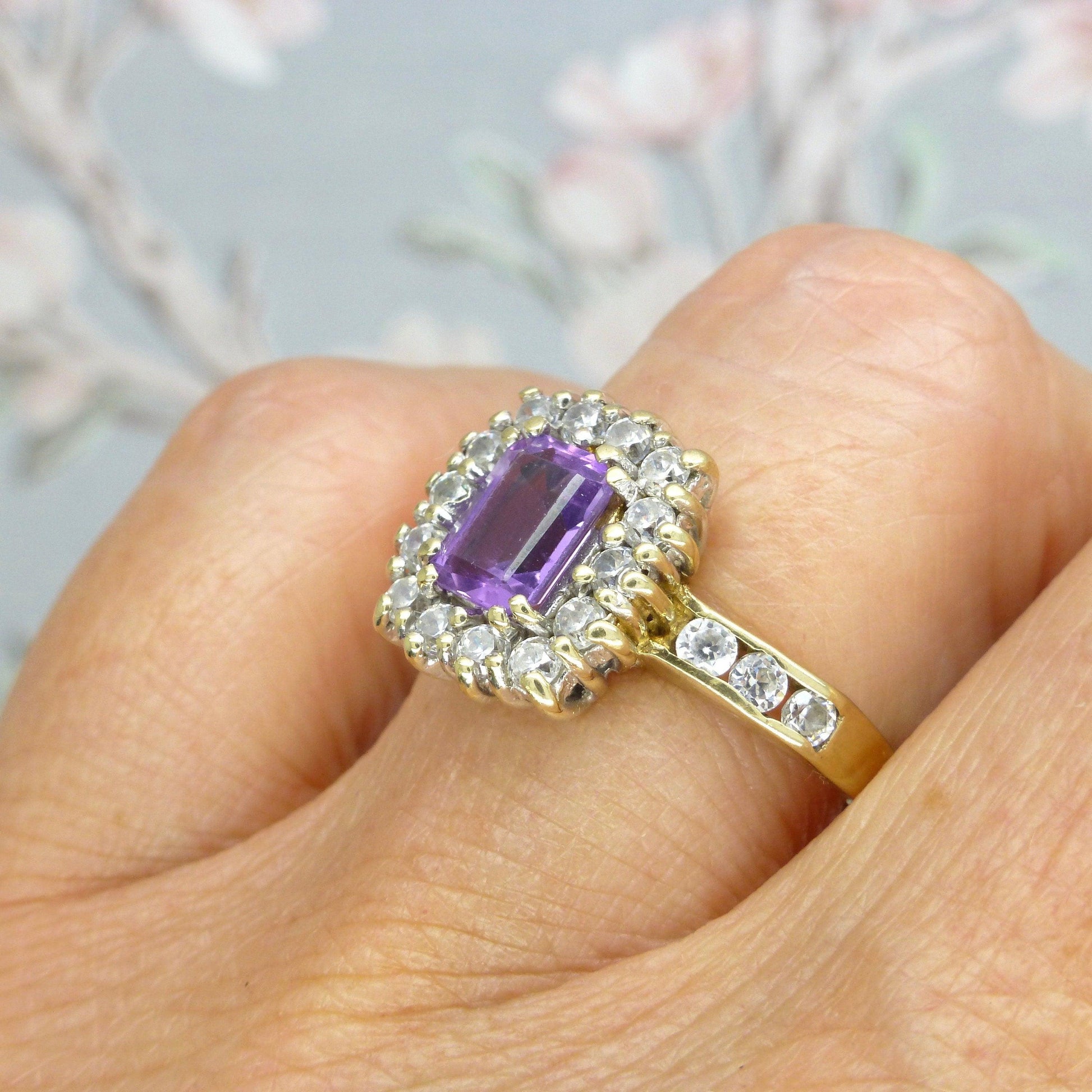 Vintage 9ct gold emerald cut Amethyst & CZ cluster dress ring