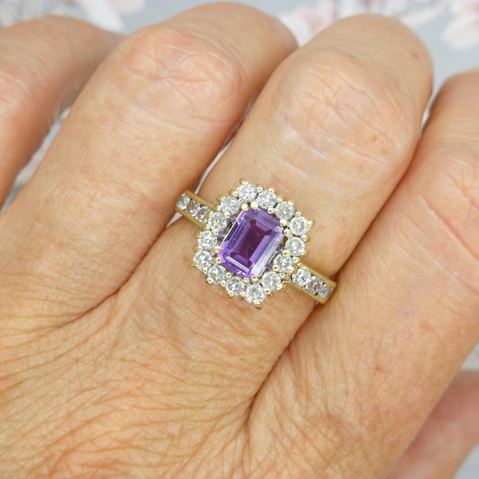 Vintage 9ct gold emerald cut Amethyst & CZ cluster dress ring