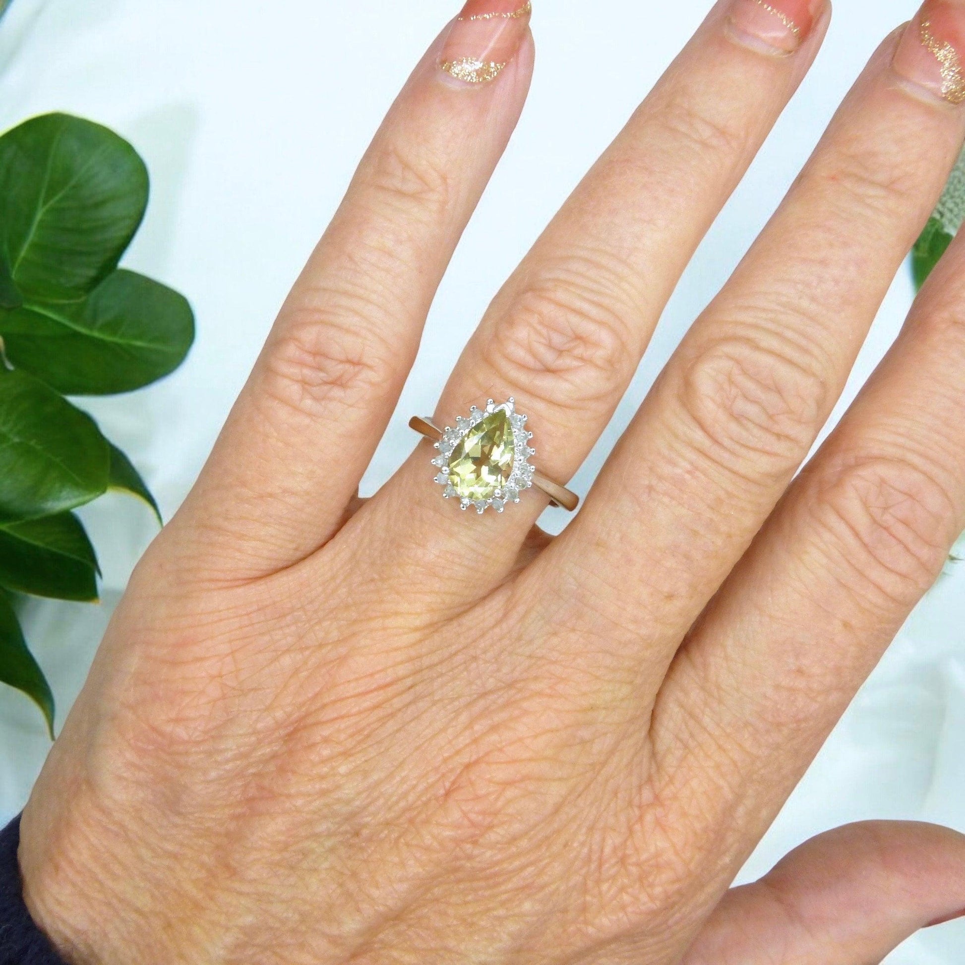 Vintage 9ct white gold pear cut diamond halo cluster dress ring