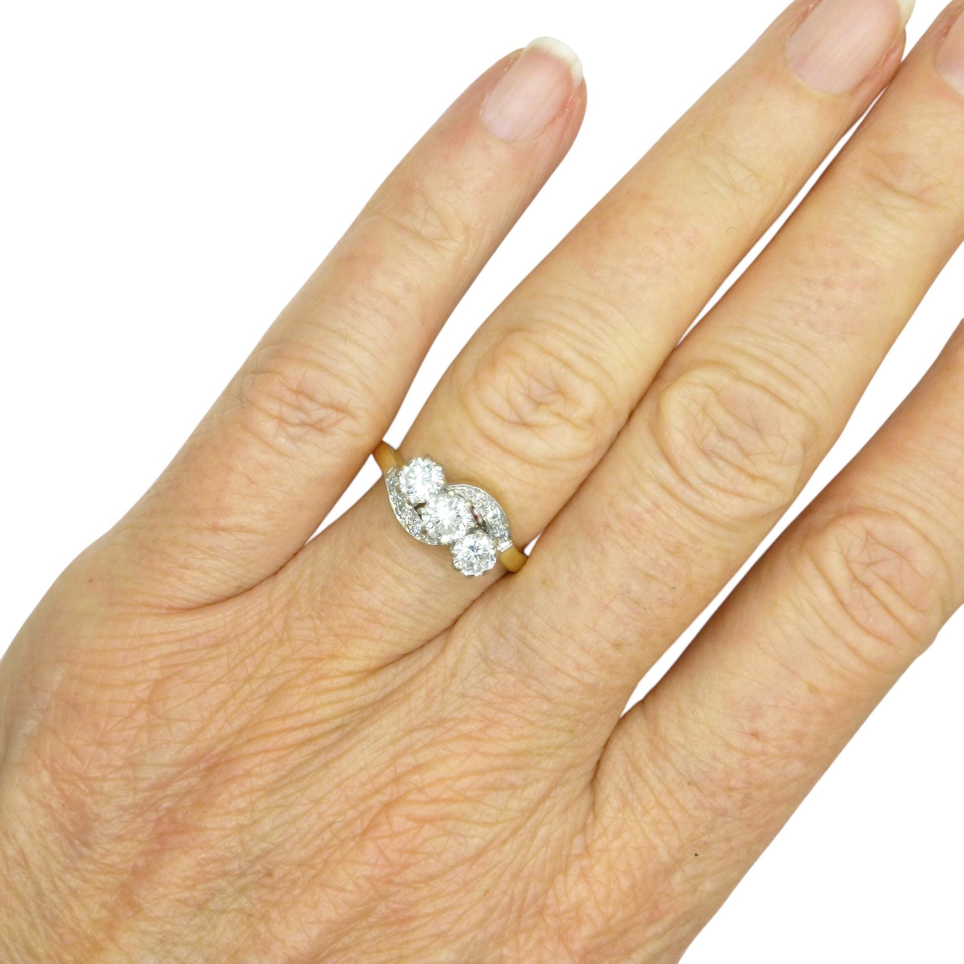 Vintage 18ct natural diamond three stone trilogy twist ring + Independent valuation report