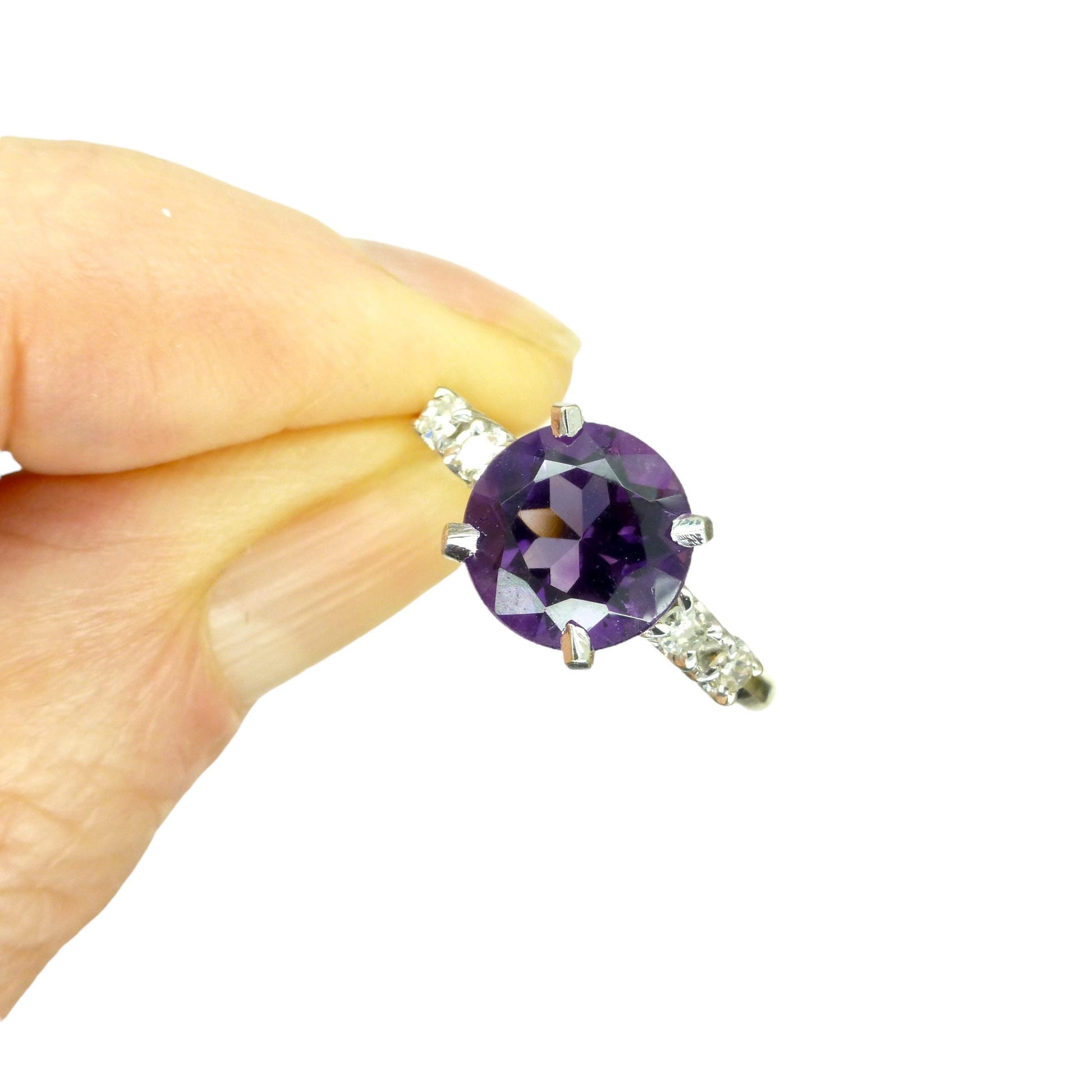 Vintage solid 18ct gold Amethyst & Diamond solitaire ring 1980's