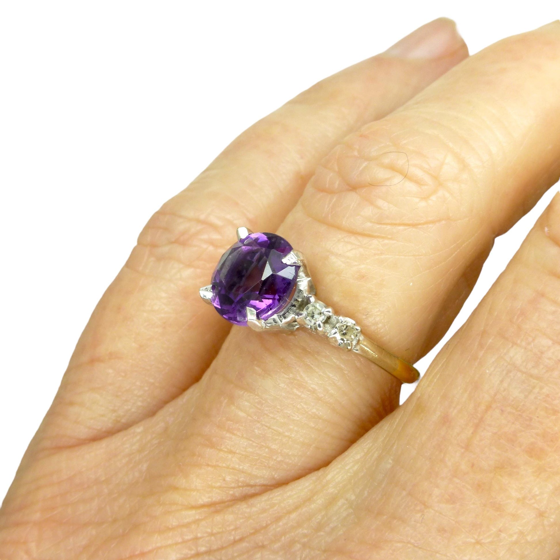 Vintage solid 18ct gold Amethyst & Diamond solitaire ring 1980's