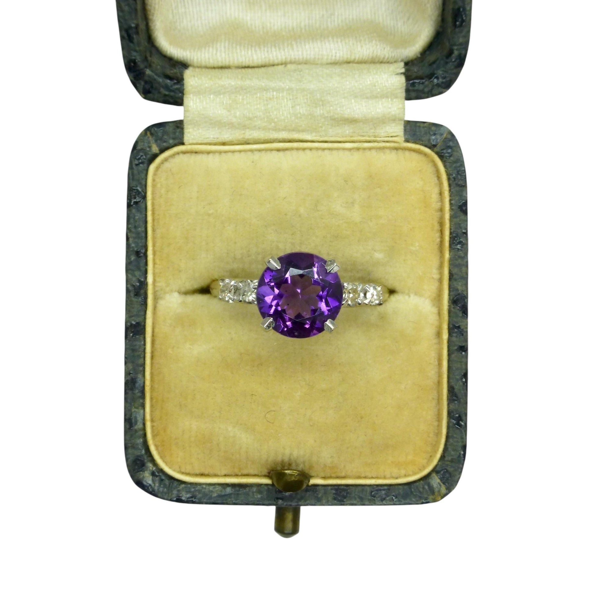 Vintage solid 18ct gold Amethyst & Diamond solitaire ring 1980's