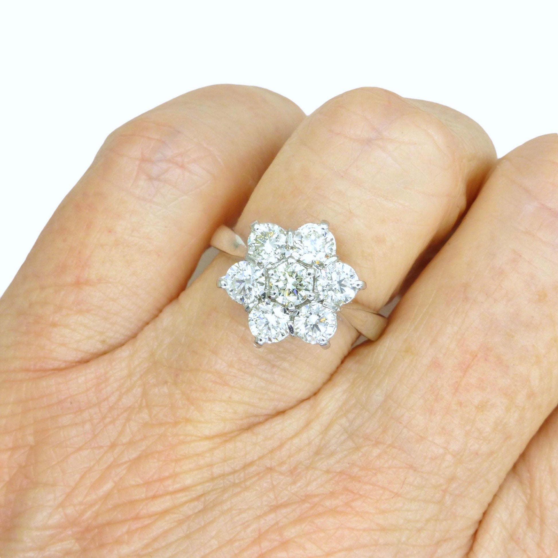Stunning vintage 18ct white gold diamond cluster ring 1.41 carat ~ Independent Valuation