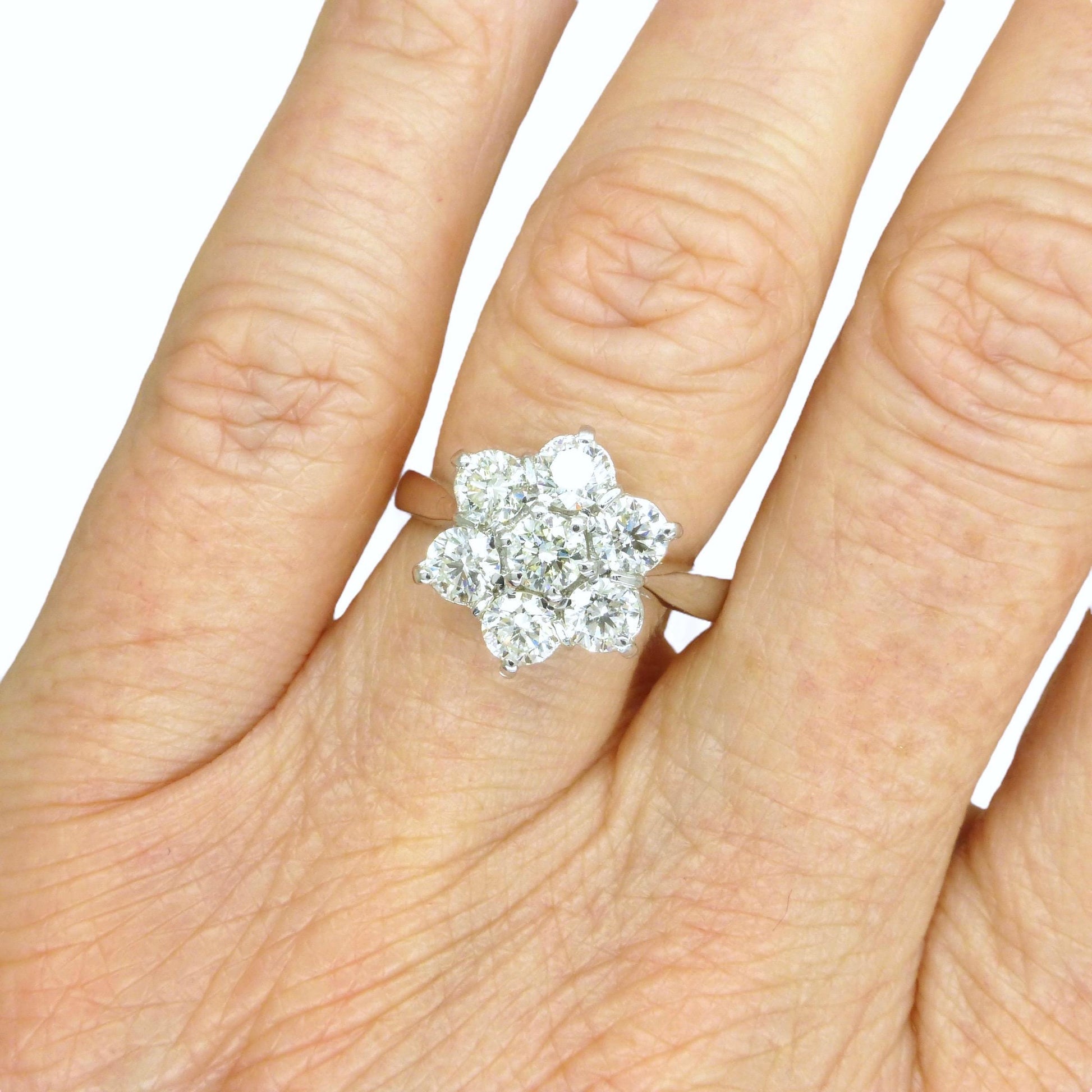 Stunning vintage 18ct white gold diamond cluster ring 1.41 carat ~ Independent Valuation