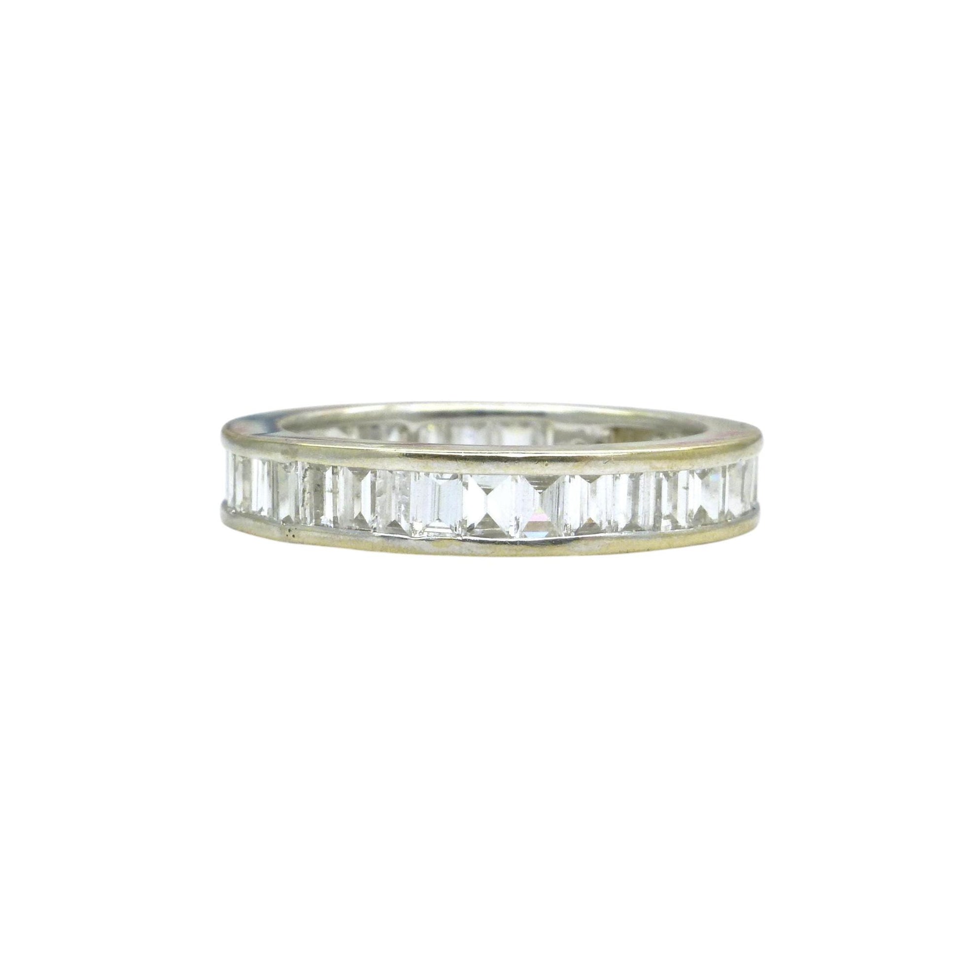 Vintage Baguette cut natural Diamond full hoop eternity wedding band 1.44ct - 18ct white gold - Independent valuation