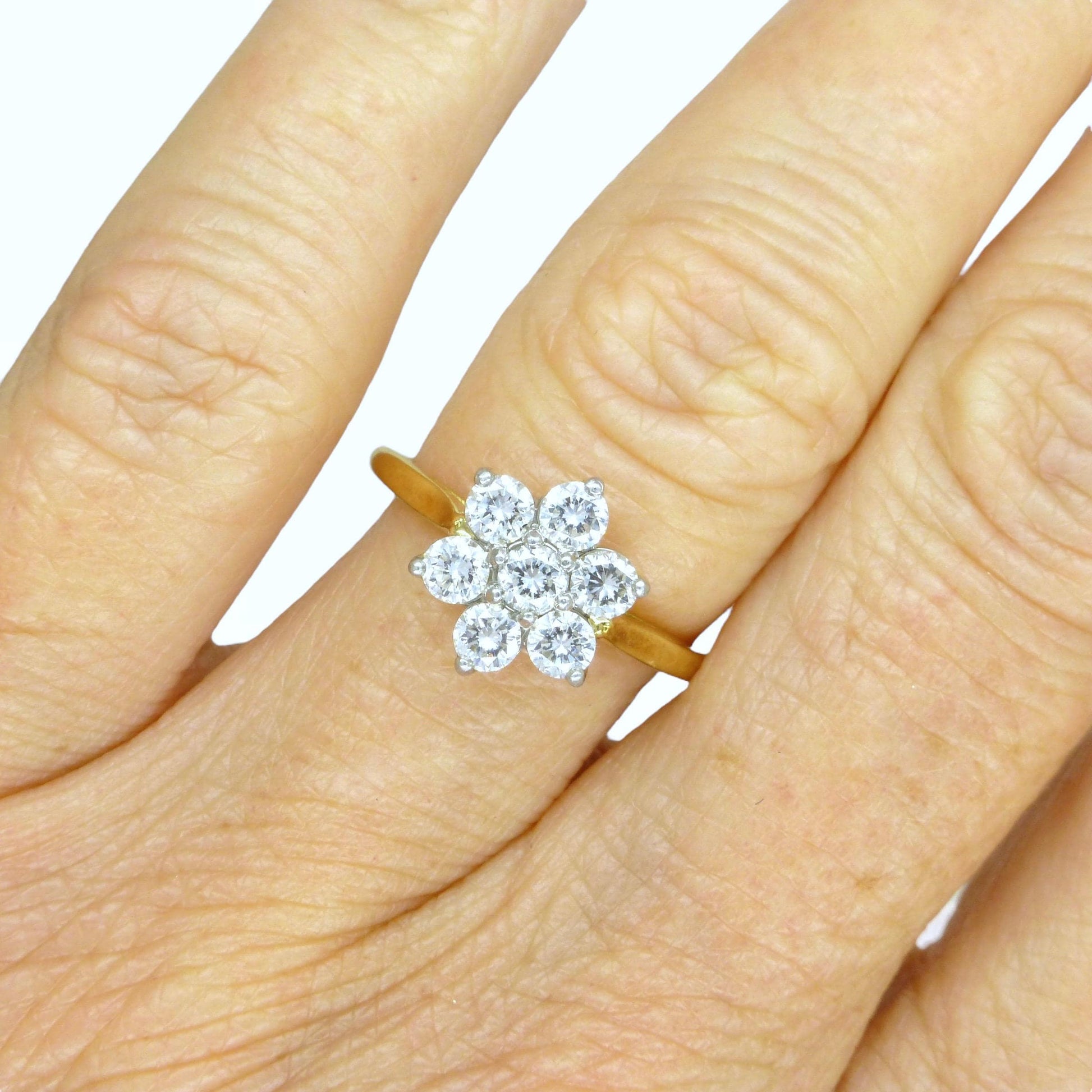 Vintage 18ct natural diamond flower cluster halo ring 0.77ct