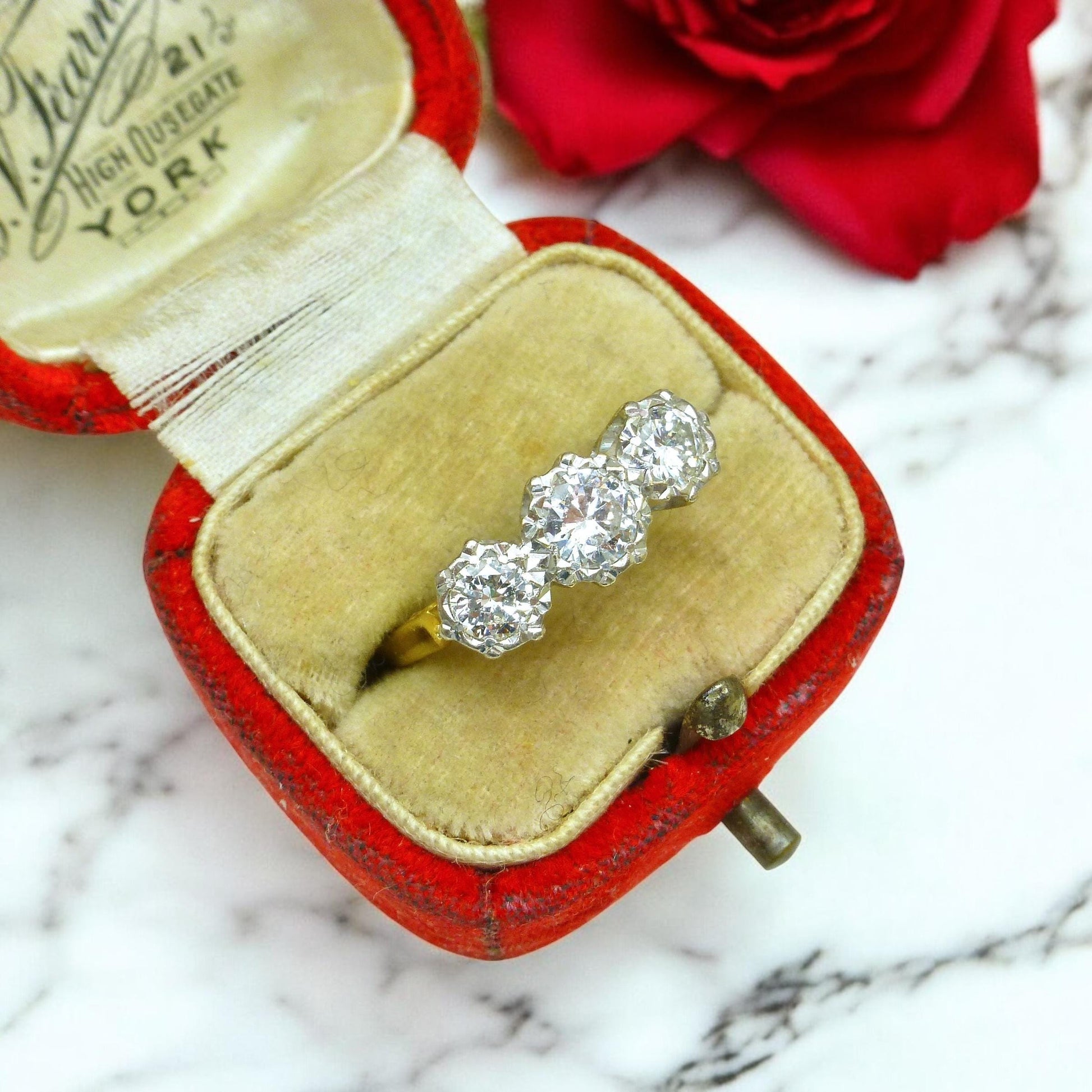 Vintage 18ct natural diamond three stone trilogy ring 0.83ct. Dated 1975 + Independent valuation