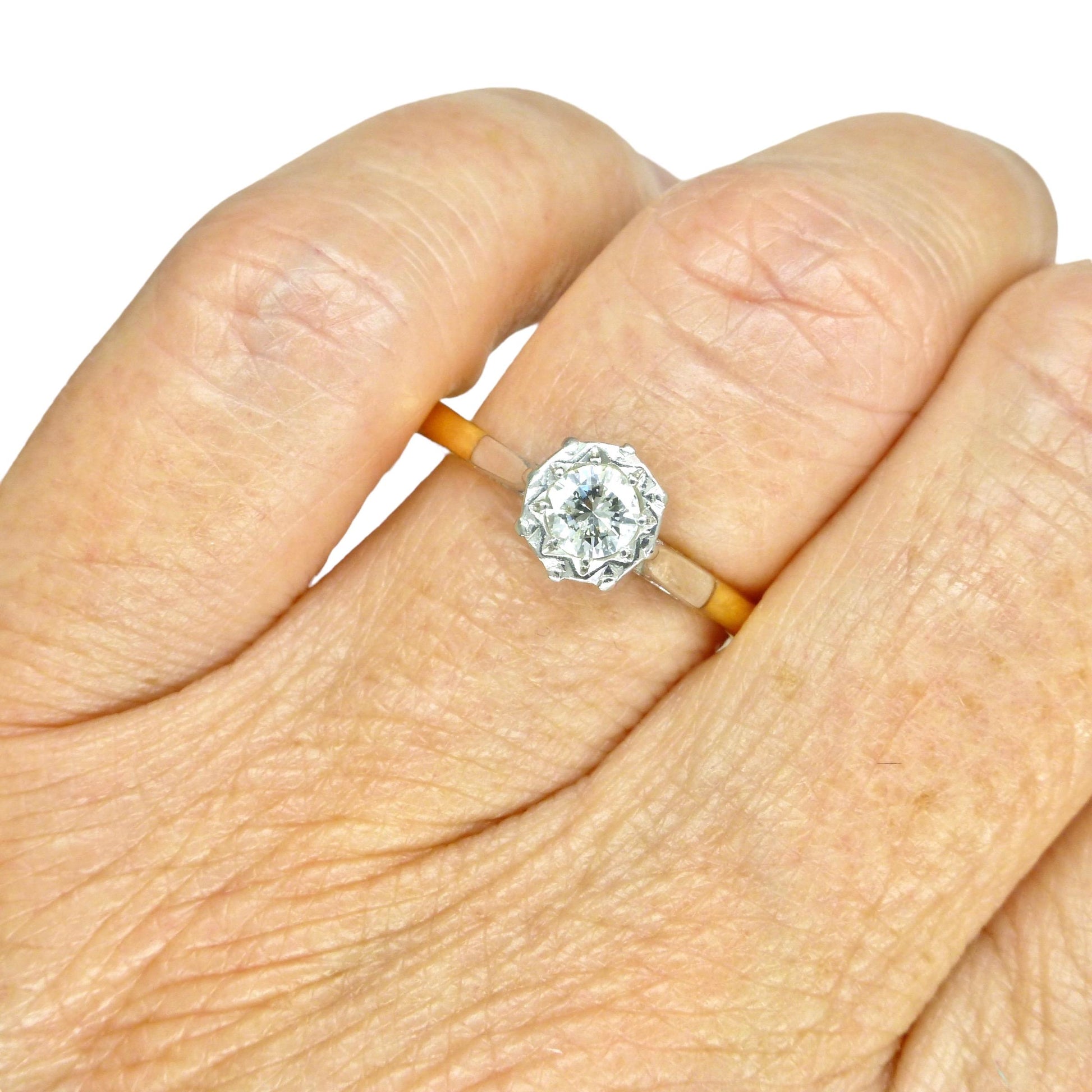 Vintage 18ct gold natural diamond solitaire ring 0.35ct - dated 1970