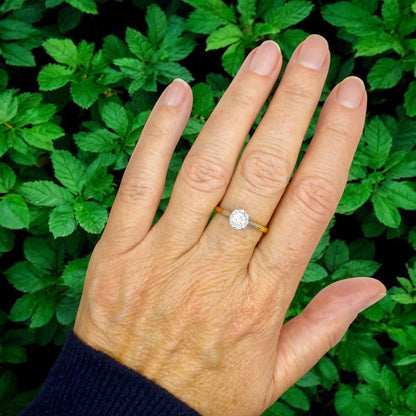 Vintage 18ct gold natural diamond solitaire ring 0.35ct - dated 1970