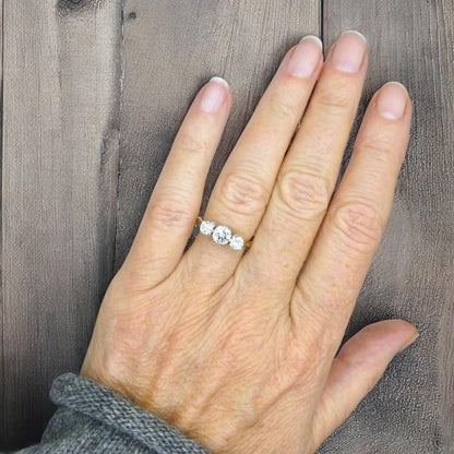 Vintage 18ct natural diamond three stone trilogy ring 1.00ct