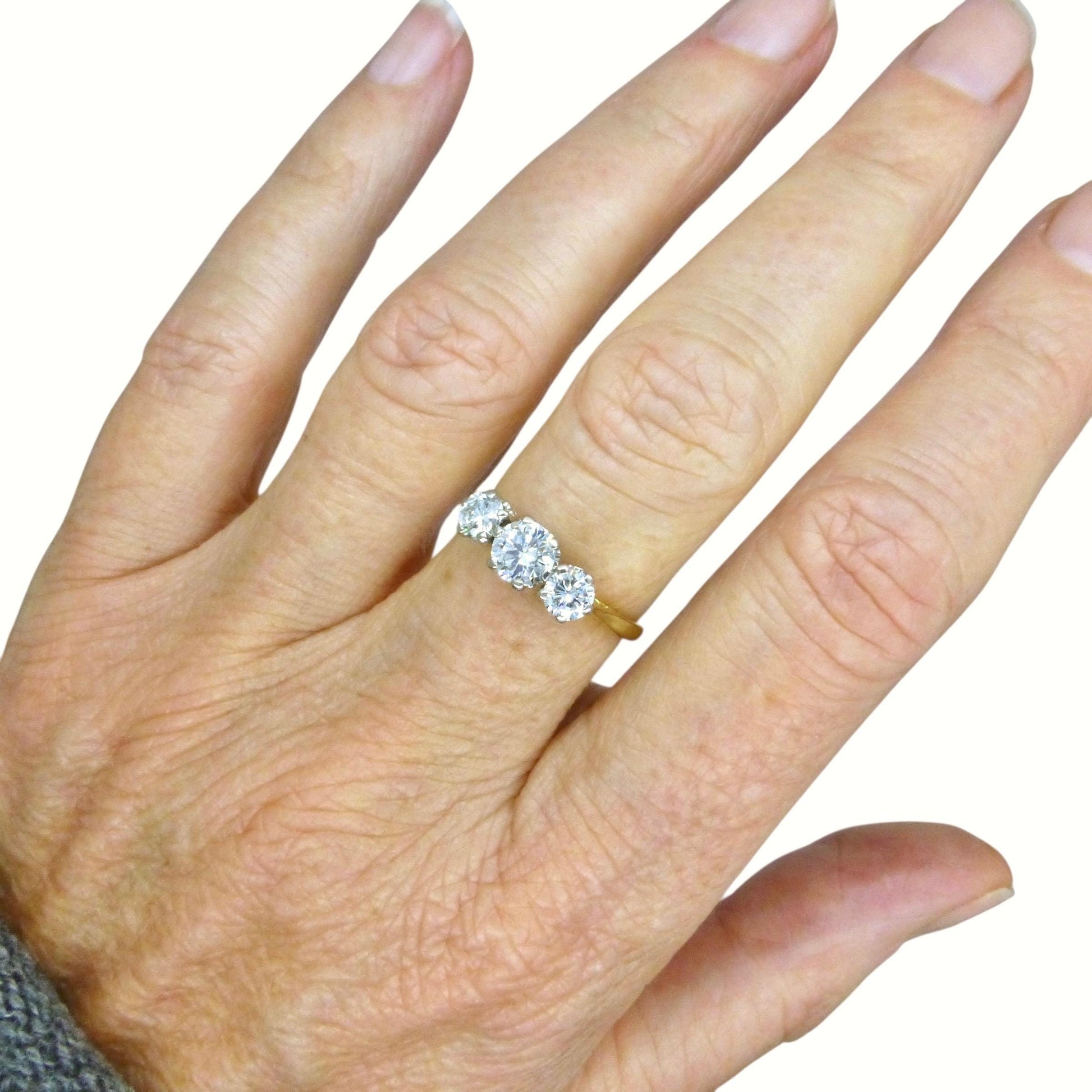 Vintage 18ct natural diamond three stone trilogy ring 1.00ct