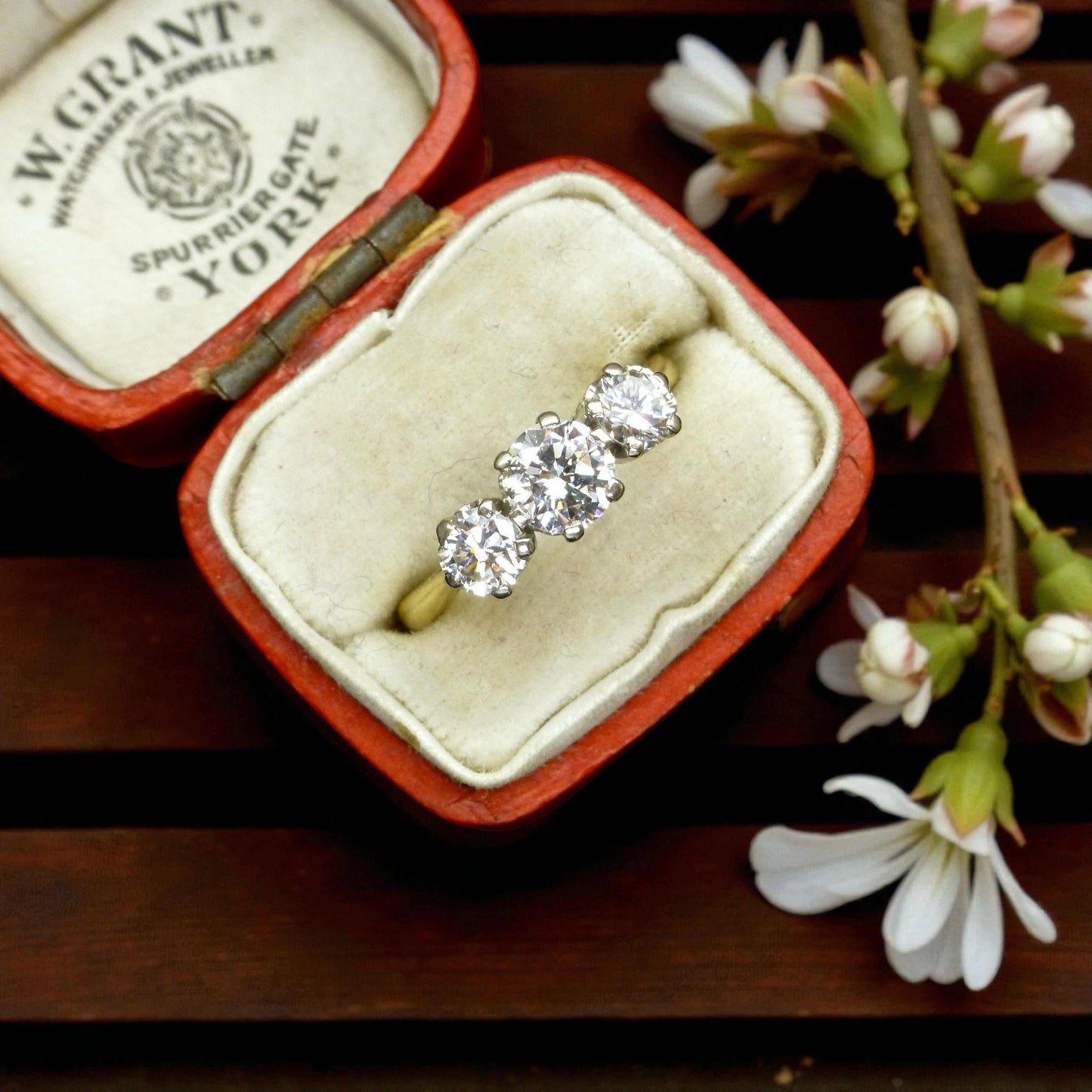 Vintage 18ct natural diamond three stone trilogy ring 1.00ct