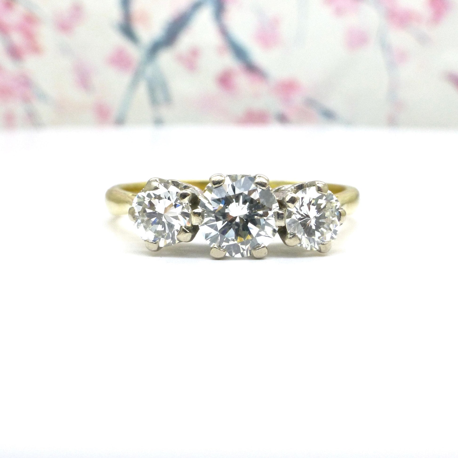 Vintage 18ct natural diamond three stone trilogy ring 1.00ct