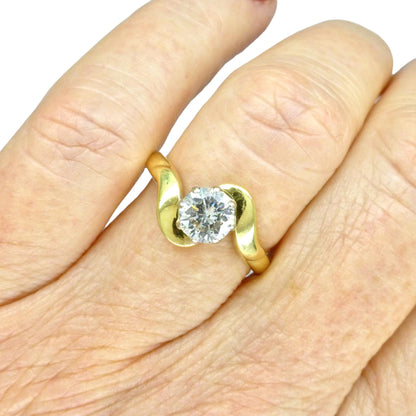 Vintage 18ct gold brilliant cut natural diamond solitaire ring 0.70ct + Independent Valuation report