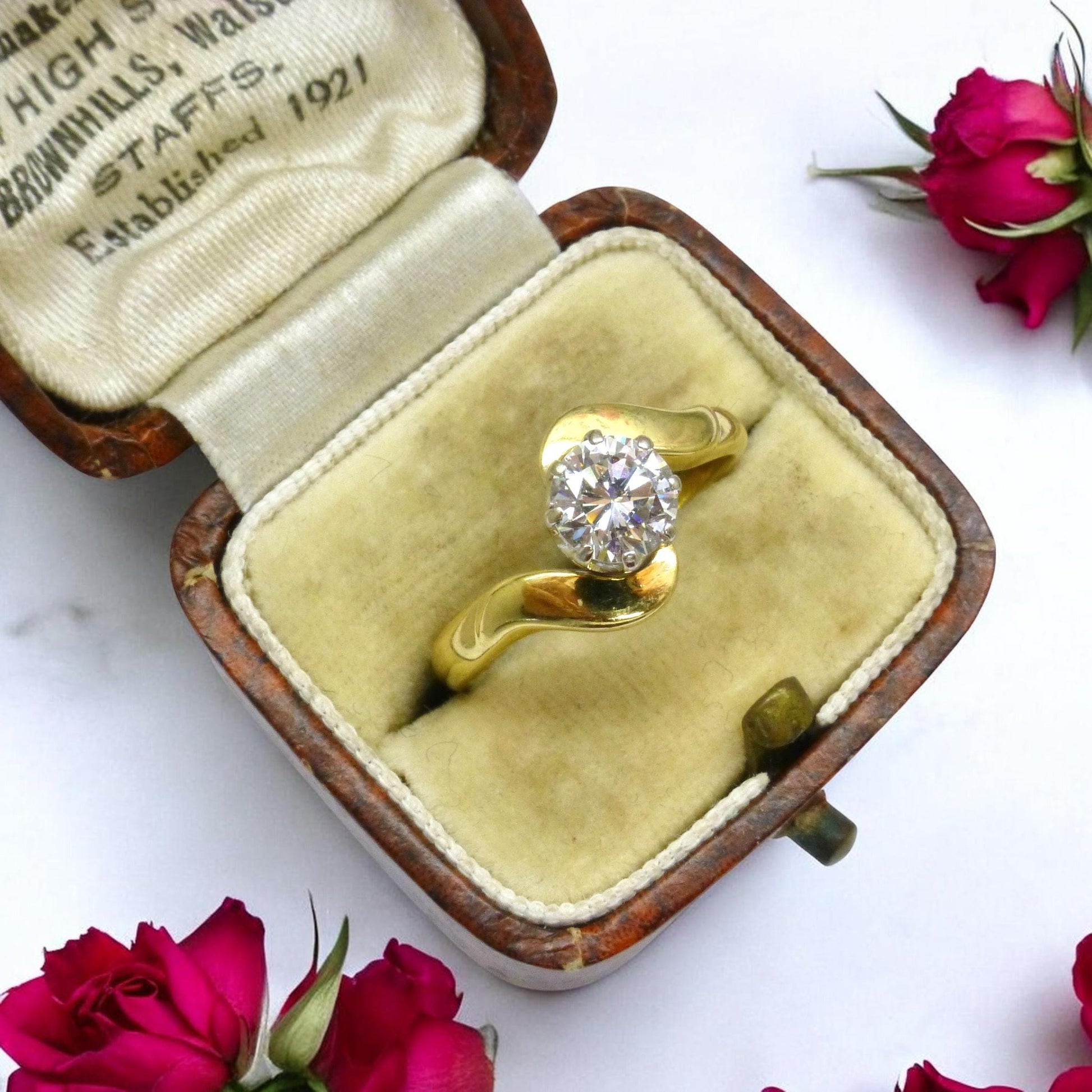 Vintage 18ct gold brilliant cut natural diamond solitaire ring 0.70ct + Independent Valuation report