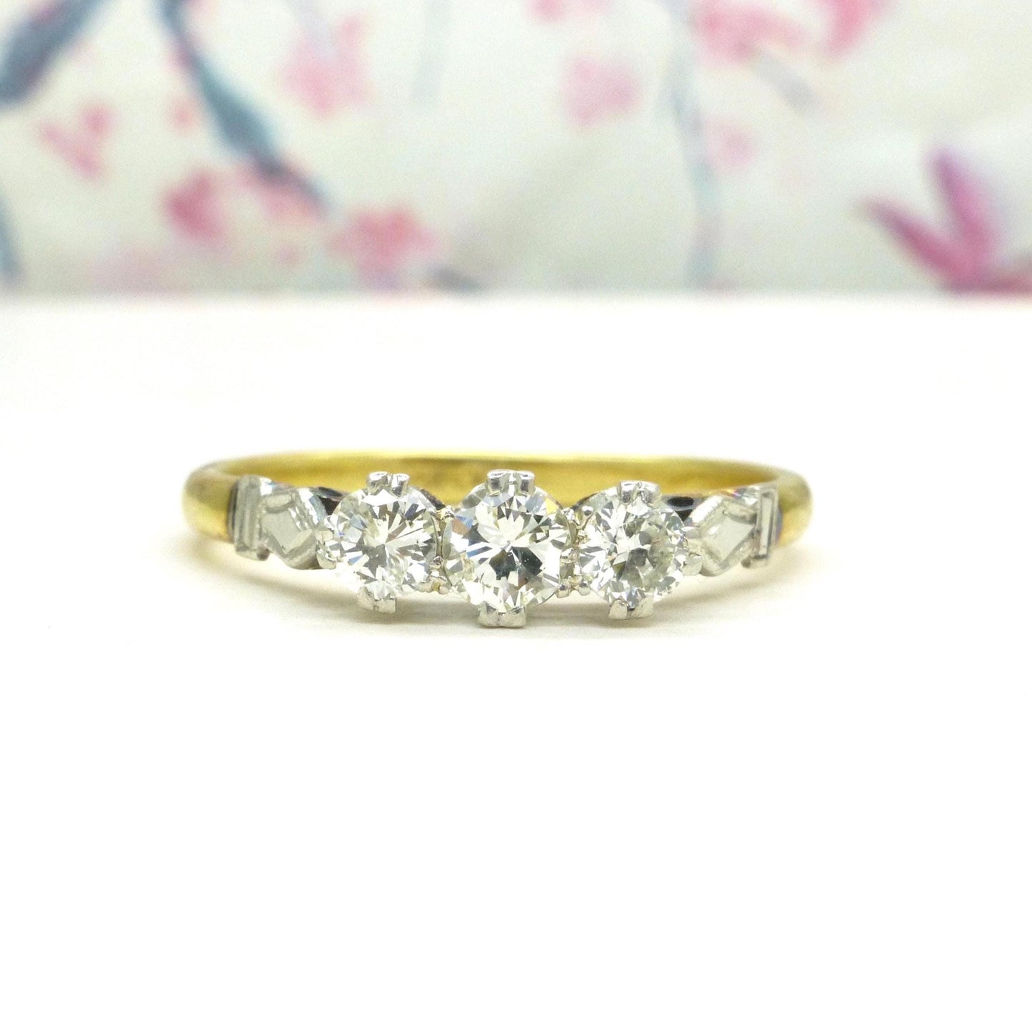 c1930's Vintage 18ct Platinum natural diamond three stone trilogy ring 0.50ct