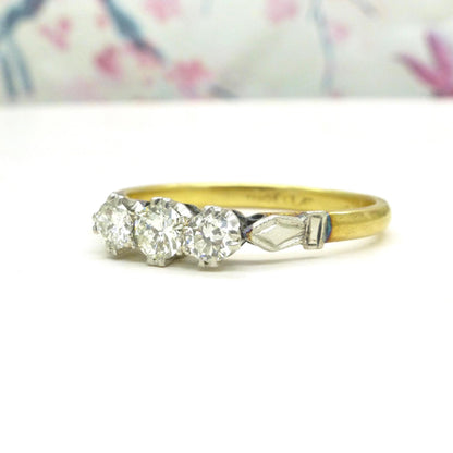 c1930's Vintage 18ct Platinum natural diamond three stone trilogy ring 0.50ct