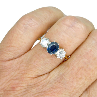 Vintage 18ct gold Natural Diamond & Sapphire three stone trilogy ring.
