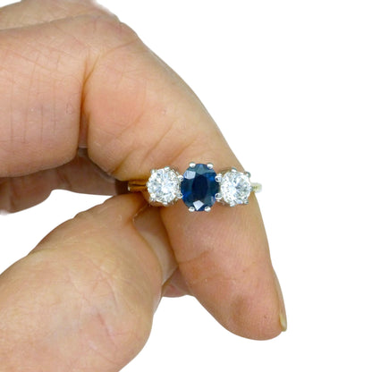 Vintage 18ct gold Natural Diamond & Sapphire three stone trilogy ring.
