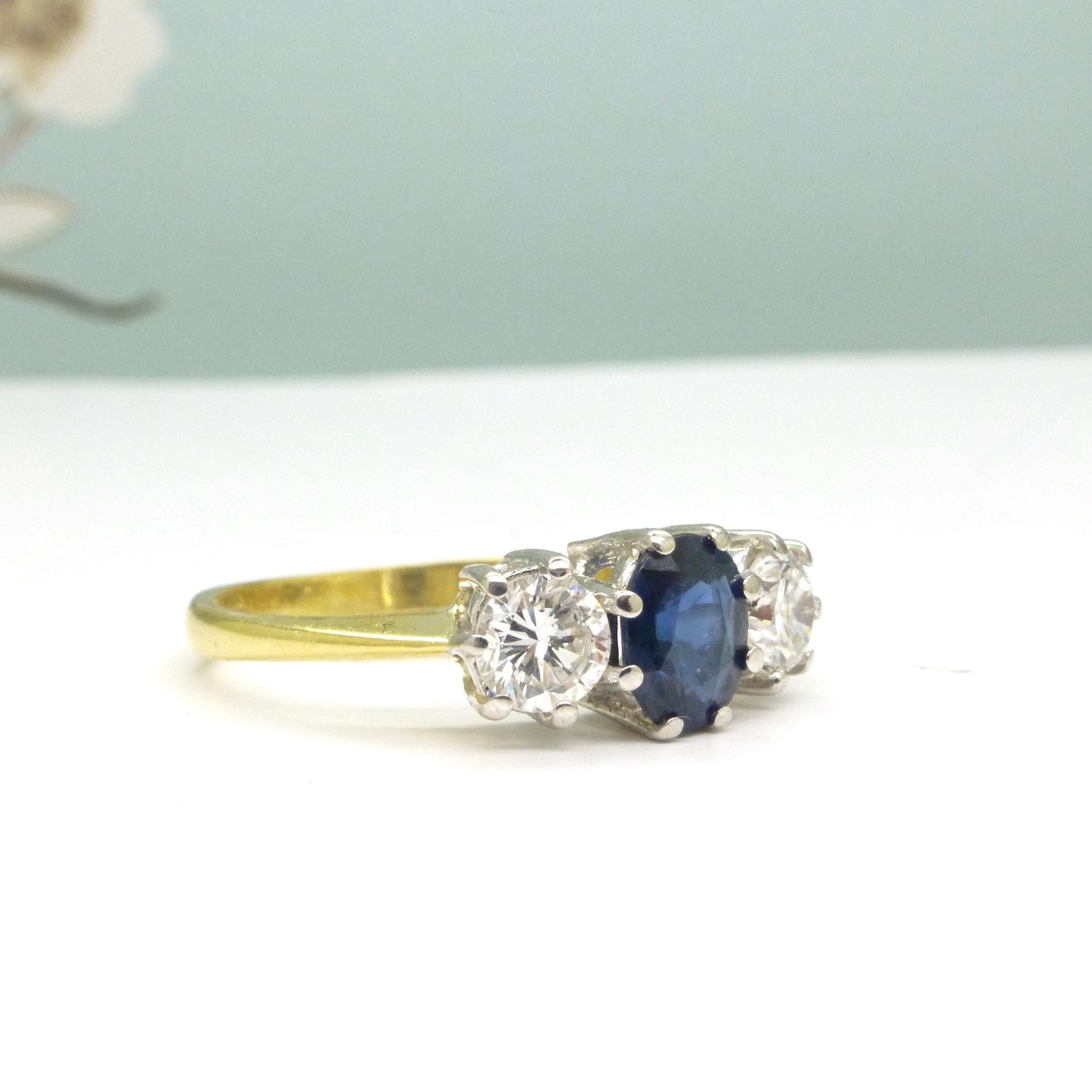 Vintage 18ct gold Natural Diamond & Sapphire three stone trilogy ring.