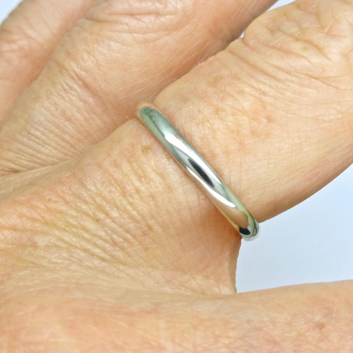 Antique Art Deco Platinum Wedding Band 2.5mm – Plain D-Shape Stacking Ring c1920