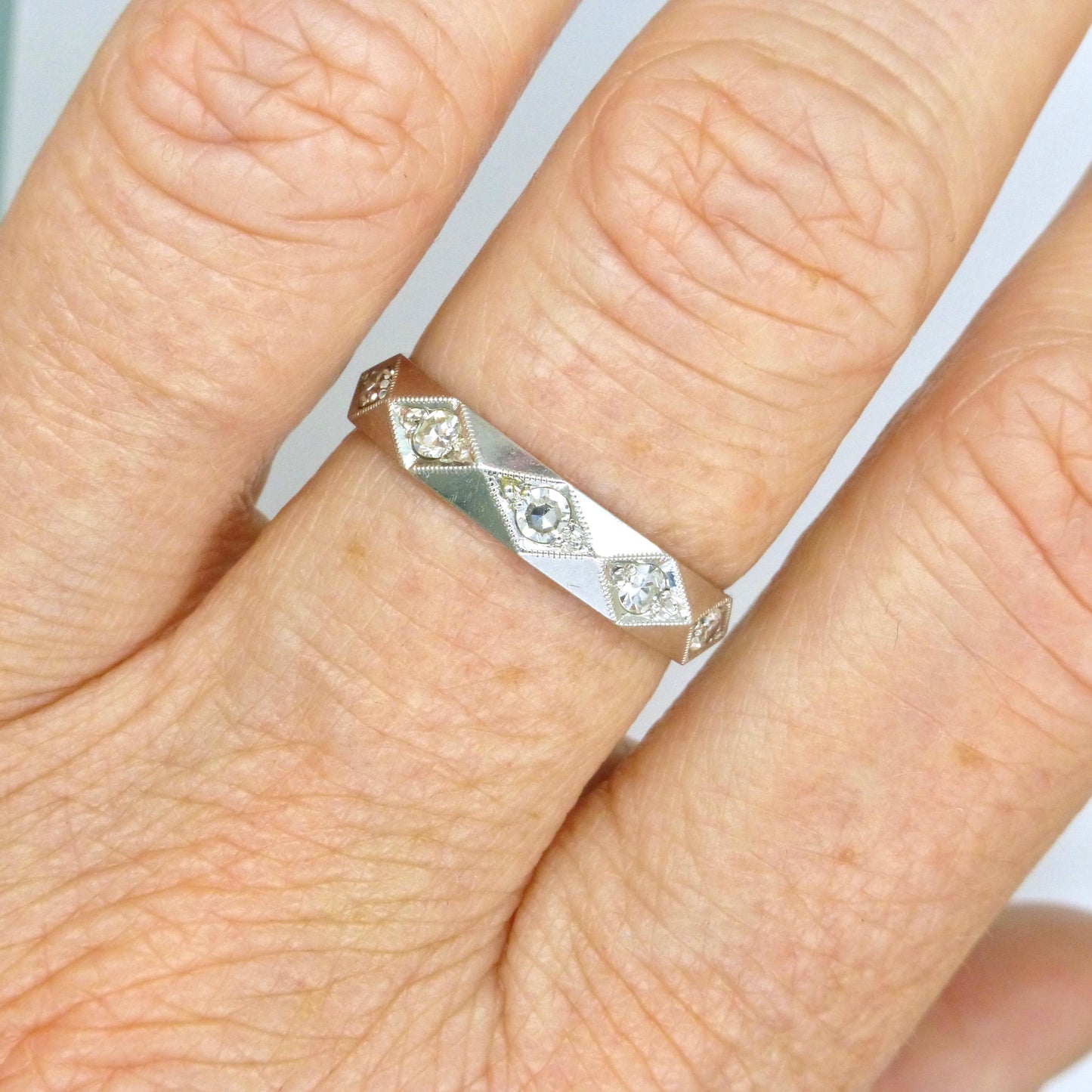 Vintage 18ct white gold Natural Diamond full eternity wedding ring 0.50ct - Size O.