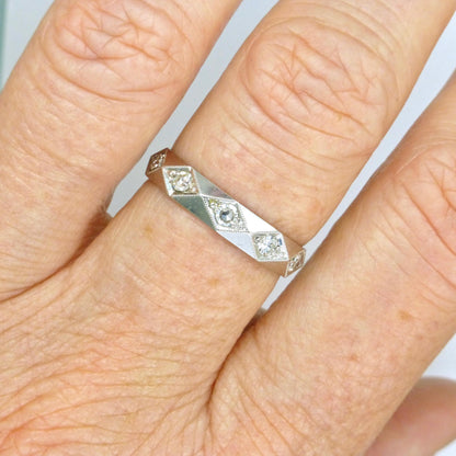Vintage 18ct white gold Natural Diamond full eternity wedding ring 0.50ct - Size O.