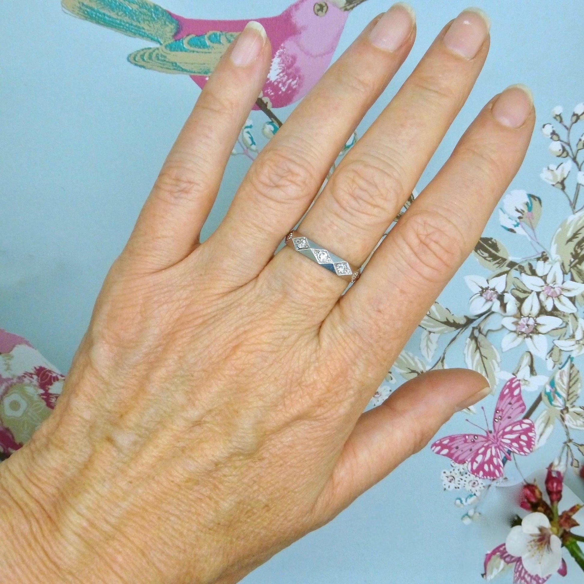 Vintage 18ct white gold Natural Diamond full eternity wedding ring 0.50ct - Size O.