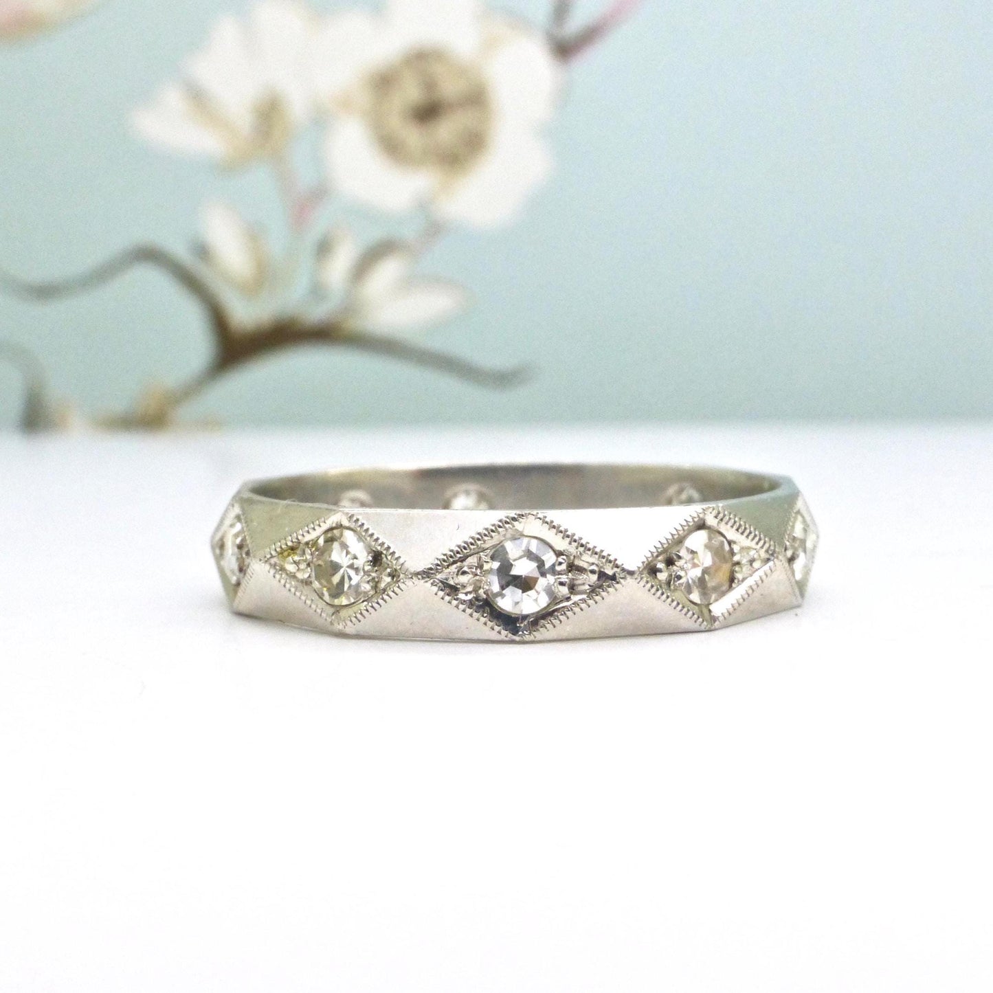 Vintage 18ct white gold Natural Diamond full eternity wedding ring 0.50ct - Size O.
