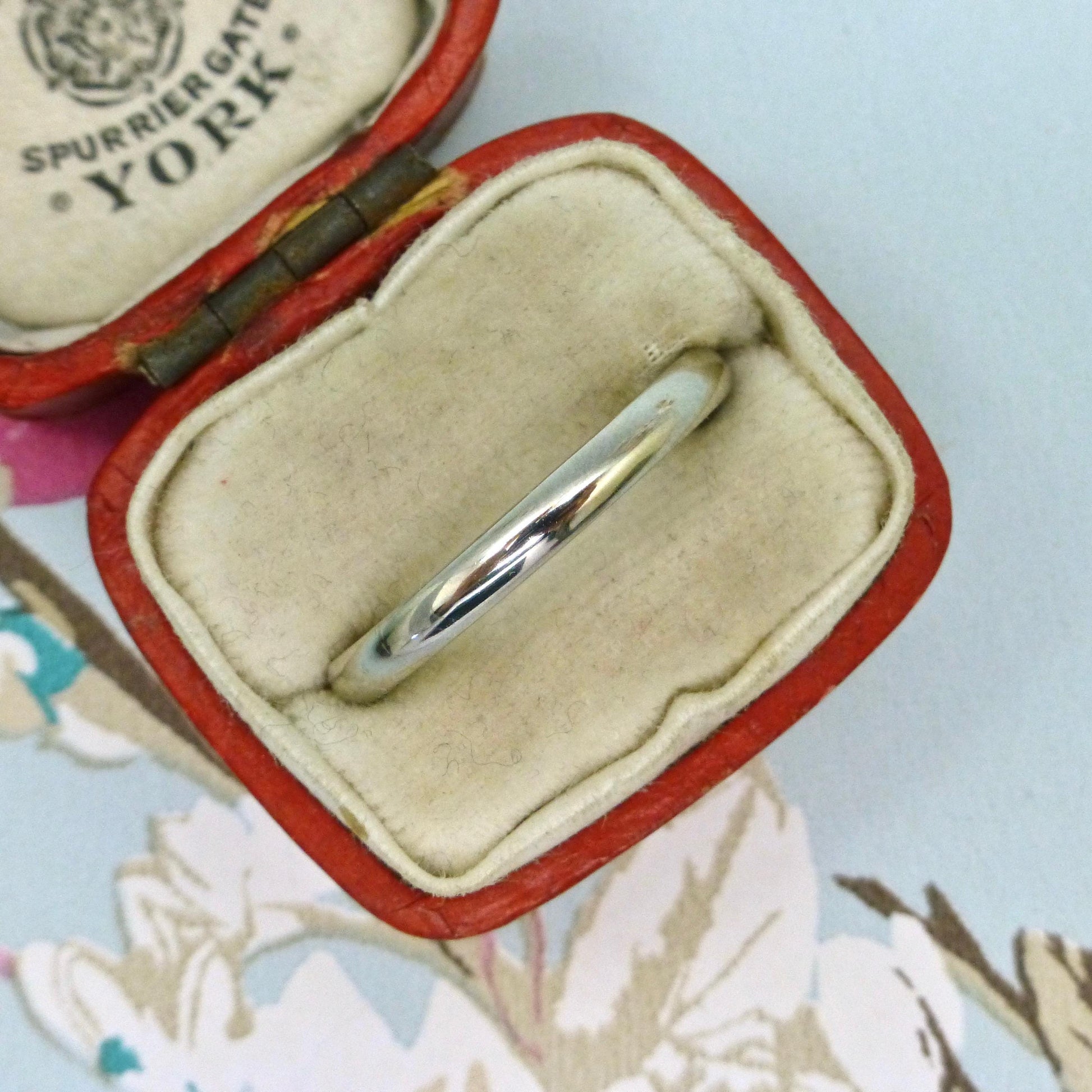 Antique Art Deco Platinum Wedding Band 2.5mm – Plain D-Shape Stacking Ring c1920