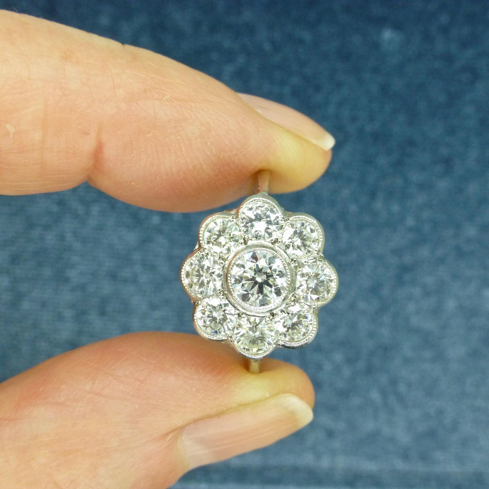 Vintage Platinum natural diamond cluster engagement ring 1.54 carat - Antique style Daisy ring