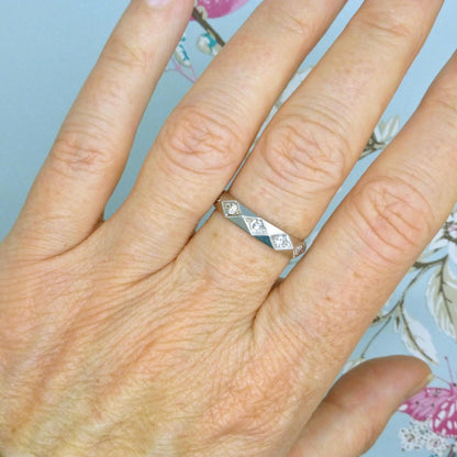 Vintage 18ct white gold Natural Diamond full eternity wedding ring 0.50ct - Size O.