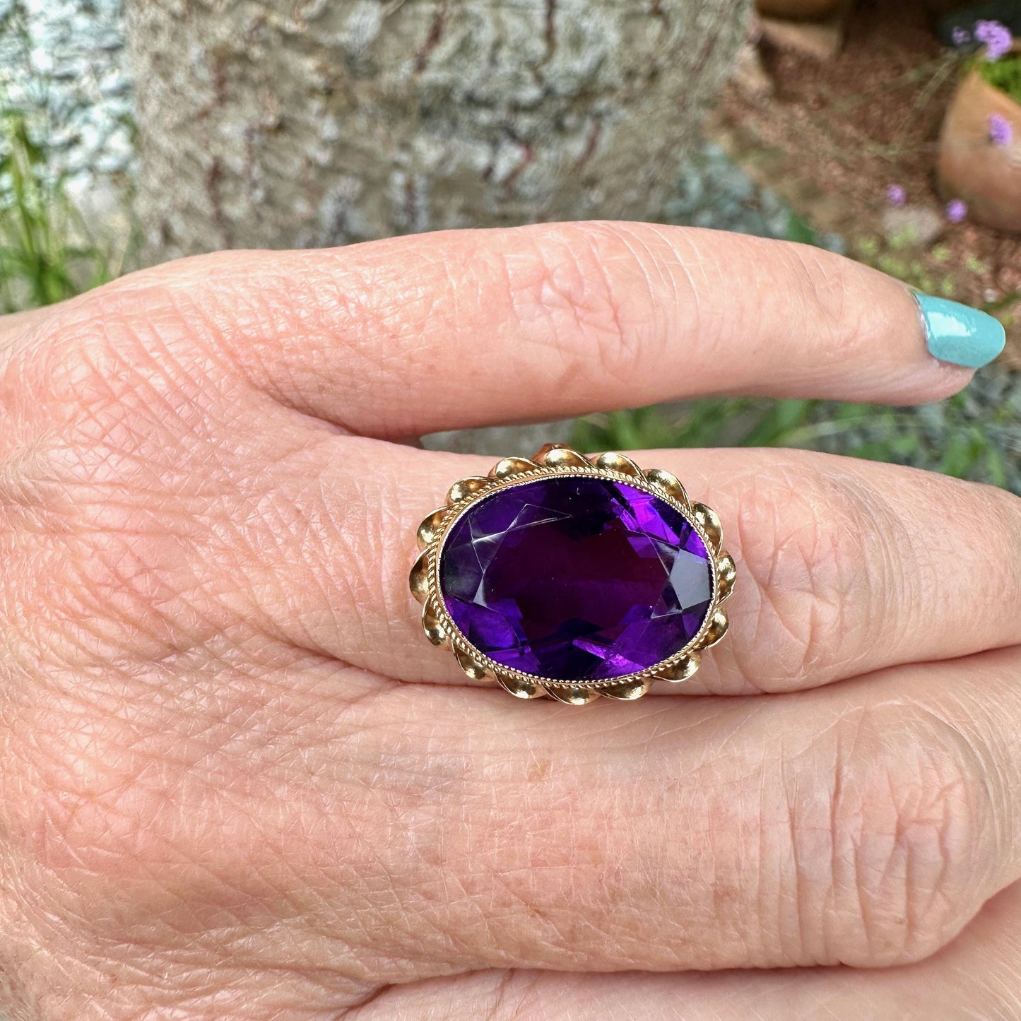 Vintage 9ct Gold Amethyst Statement Ring – Birmingham 1977 Retro Cocktail Jewelry