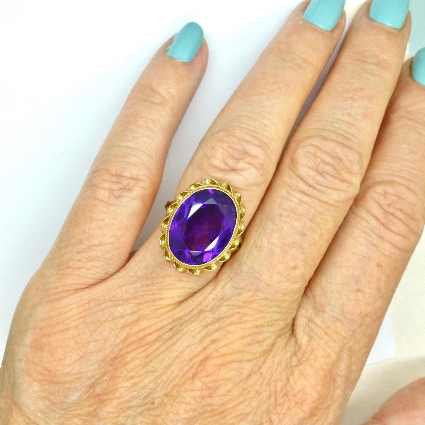 Vintage 9ct Gold Amethyst Statement Ring – Birmingham 1977 Retro Cocktail Jewelry