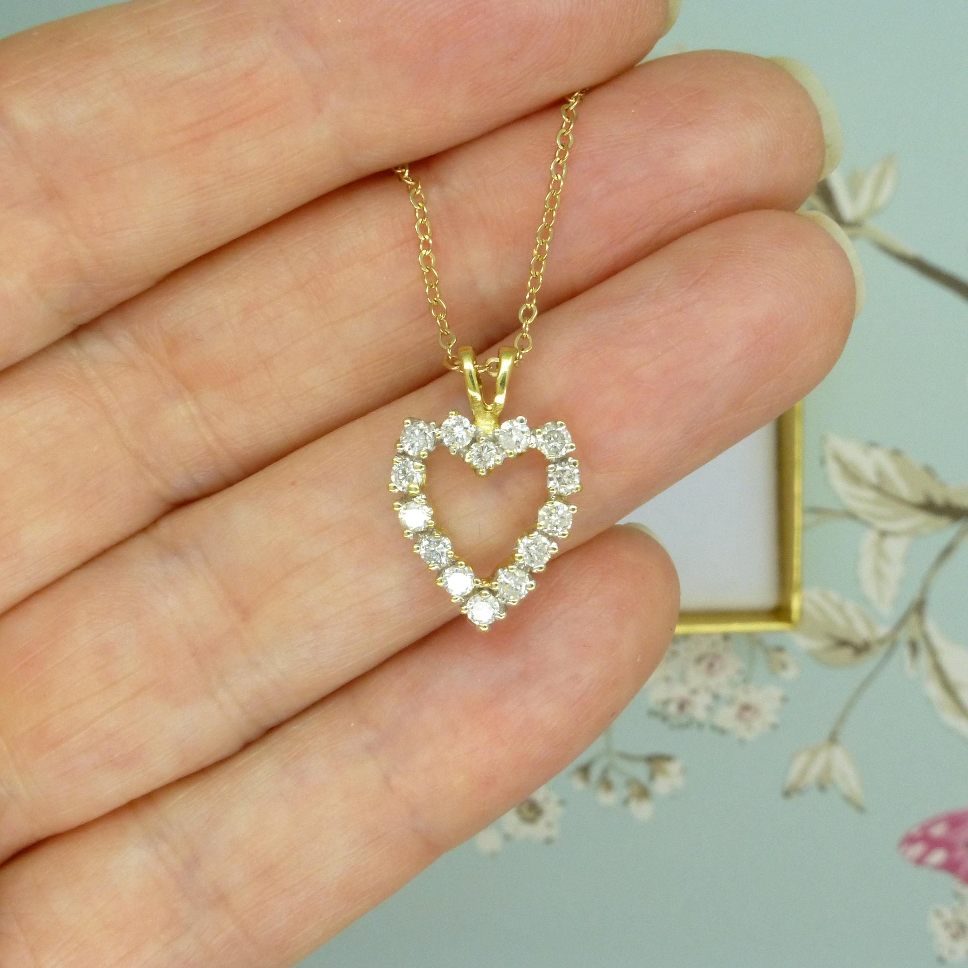 Vintage 18ct gold diamond heart pendant & 9ct gold chain