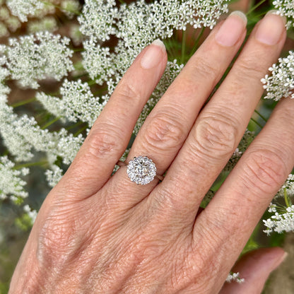 Vintage 18ct white gold natural diamond cluster engagement ring 0.77ct