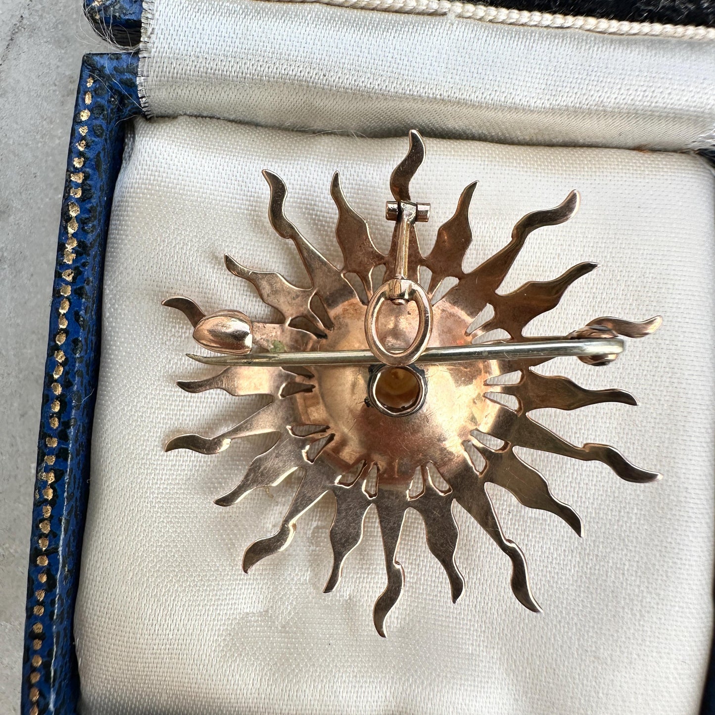 Antique gold Sunburst Pearl & seed pearl pendant/brooch c1890's - 1900's 7.9 grams