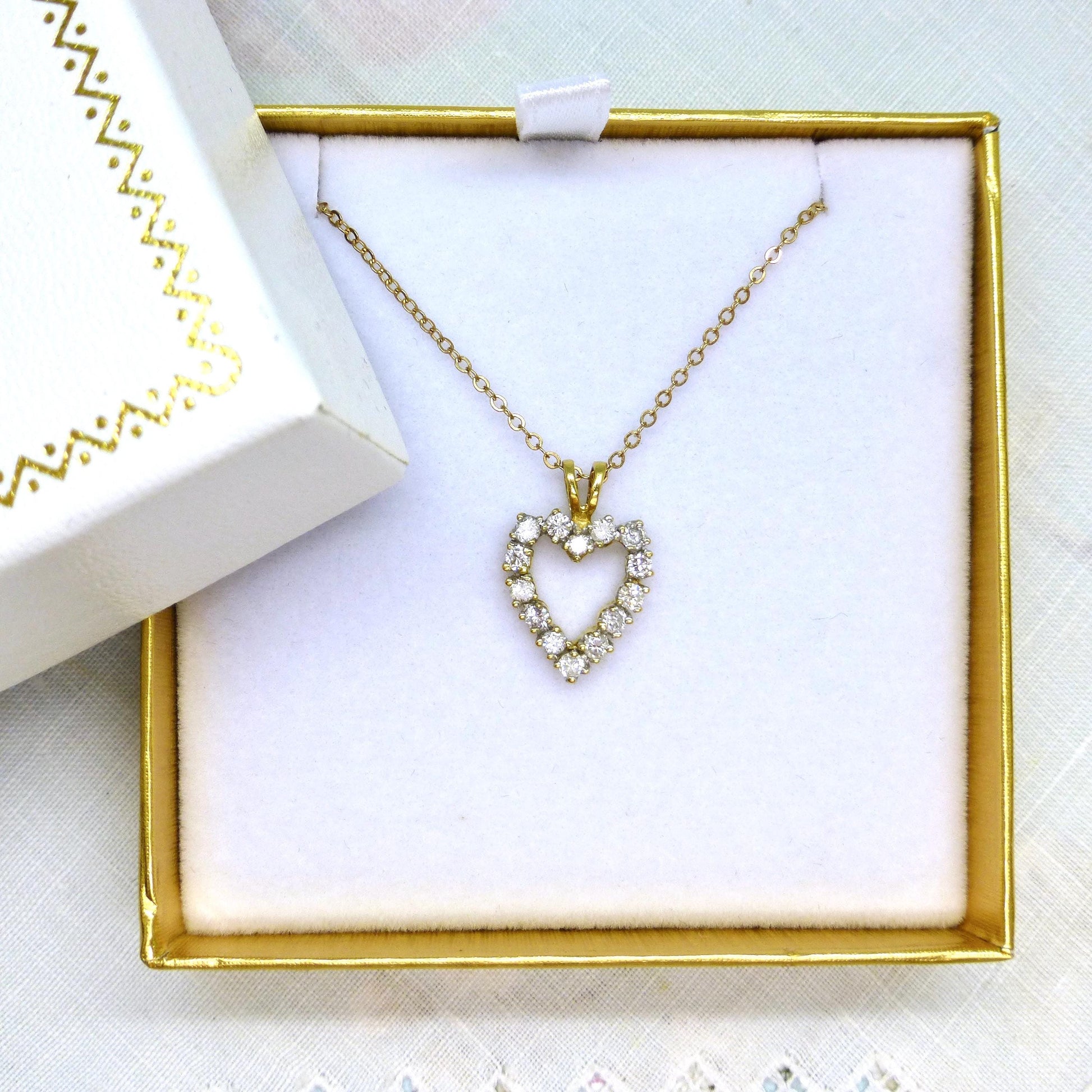 Vintage 18ct gold diamond heart pendant & 9ct gold chain