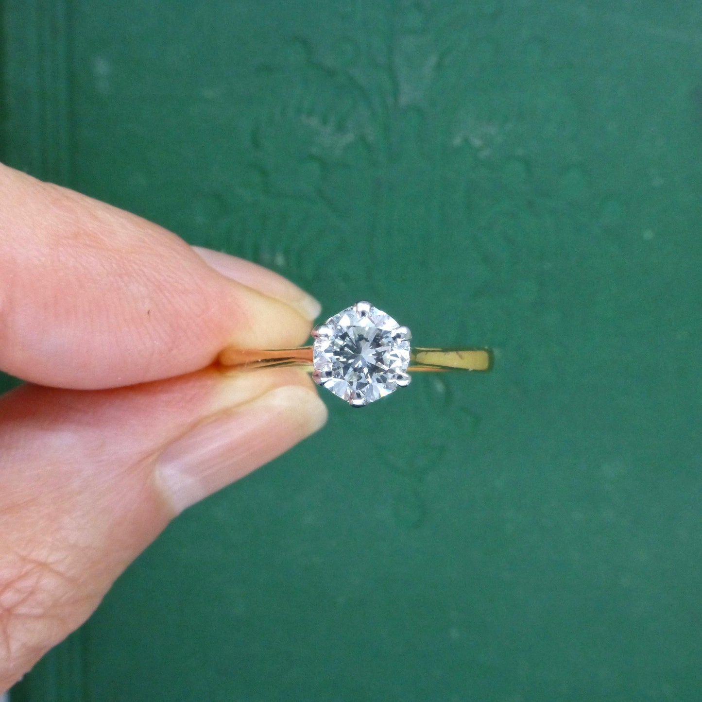 Vintage 18ct gold brilliant cut natural diamond solitaire ring 0.70ct